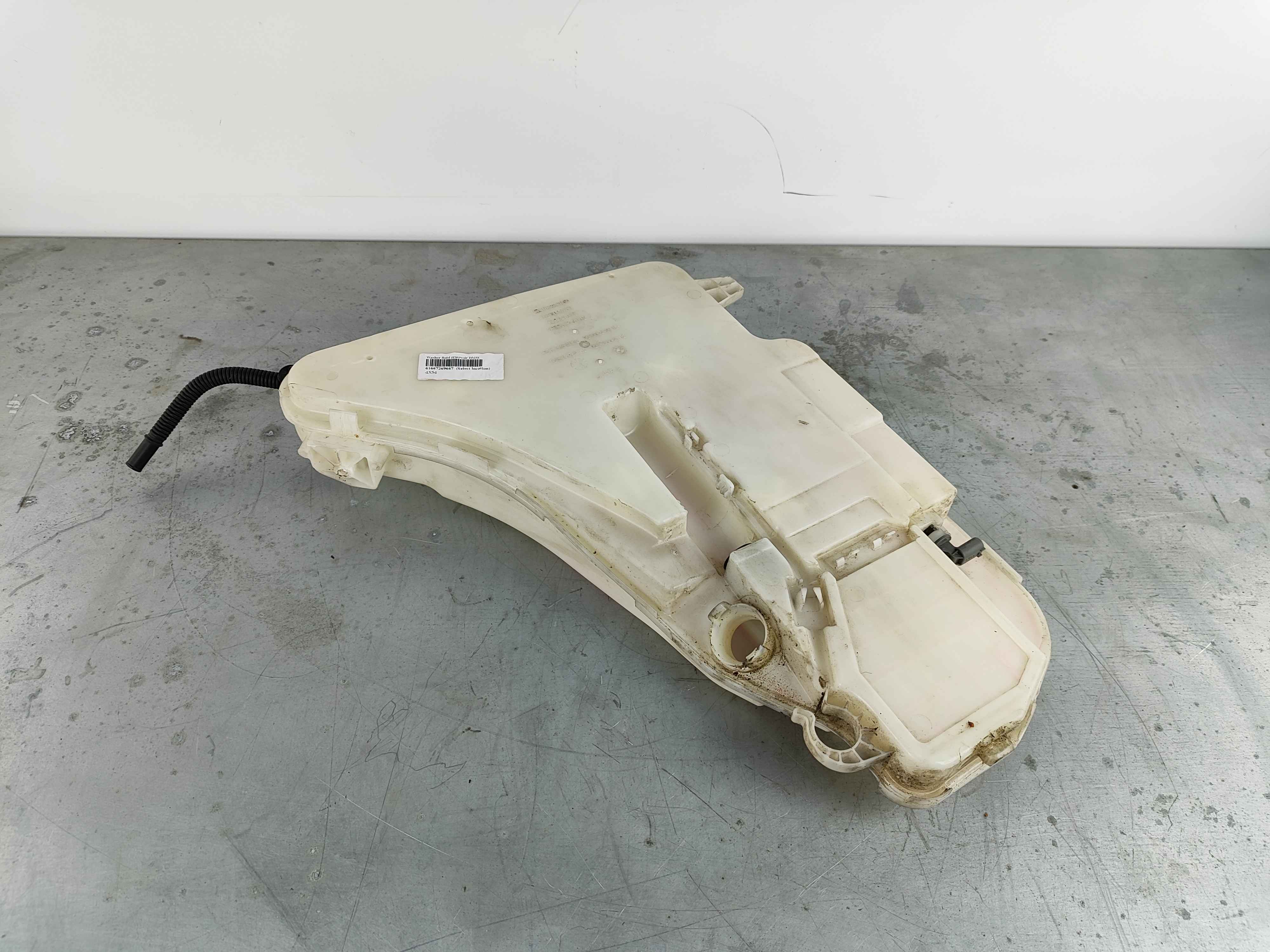 Washer fluid reservoir BMW