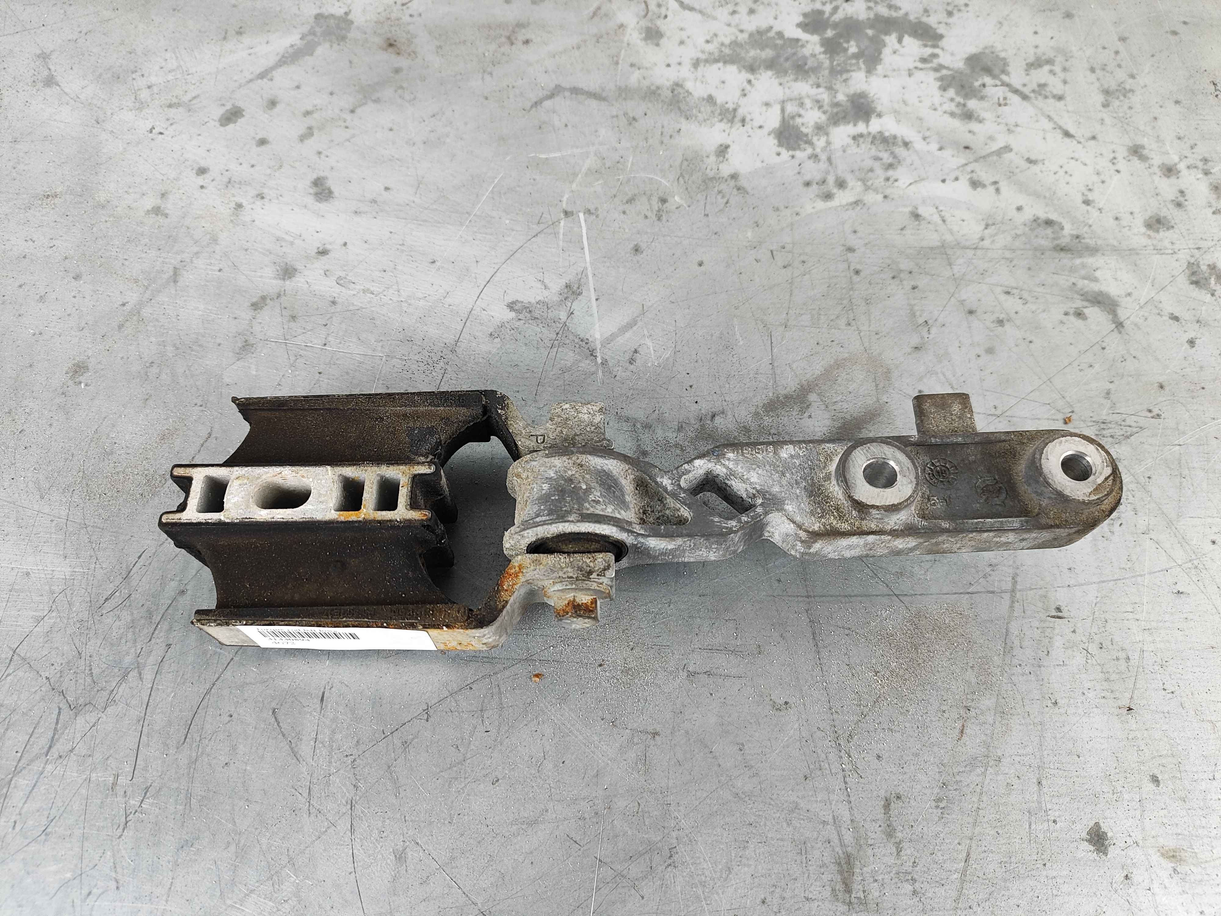 Torque rod left lower