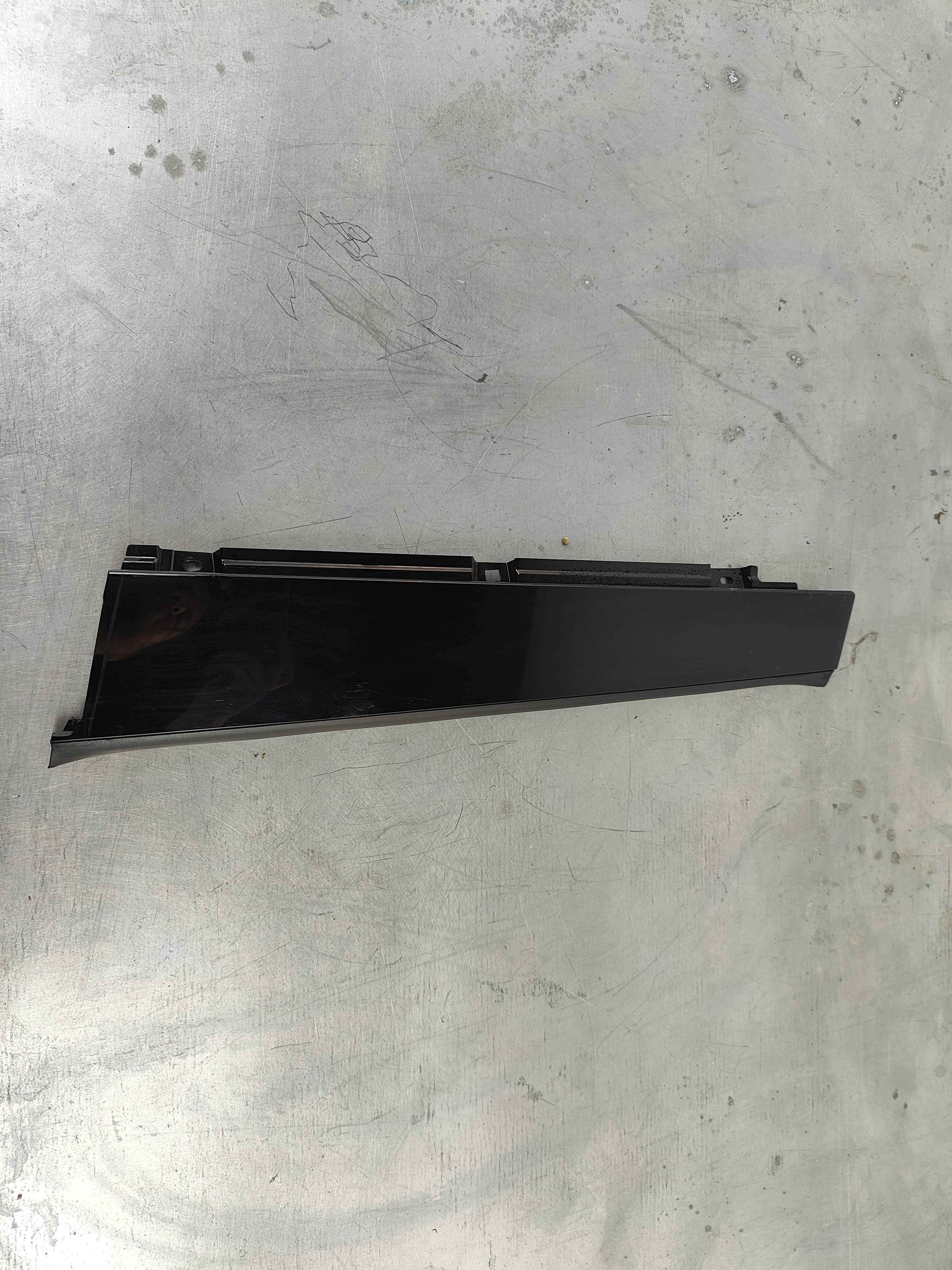 Trim panel B-pillar right rear door