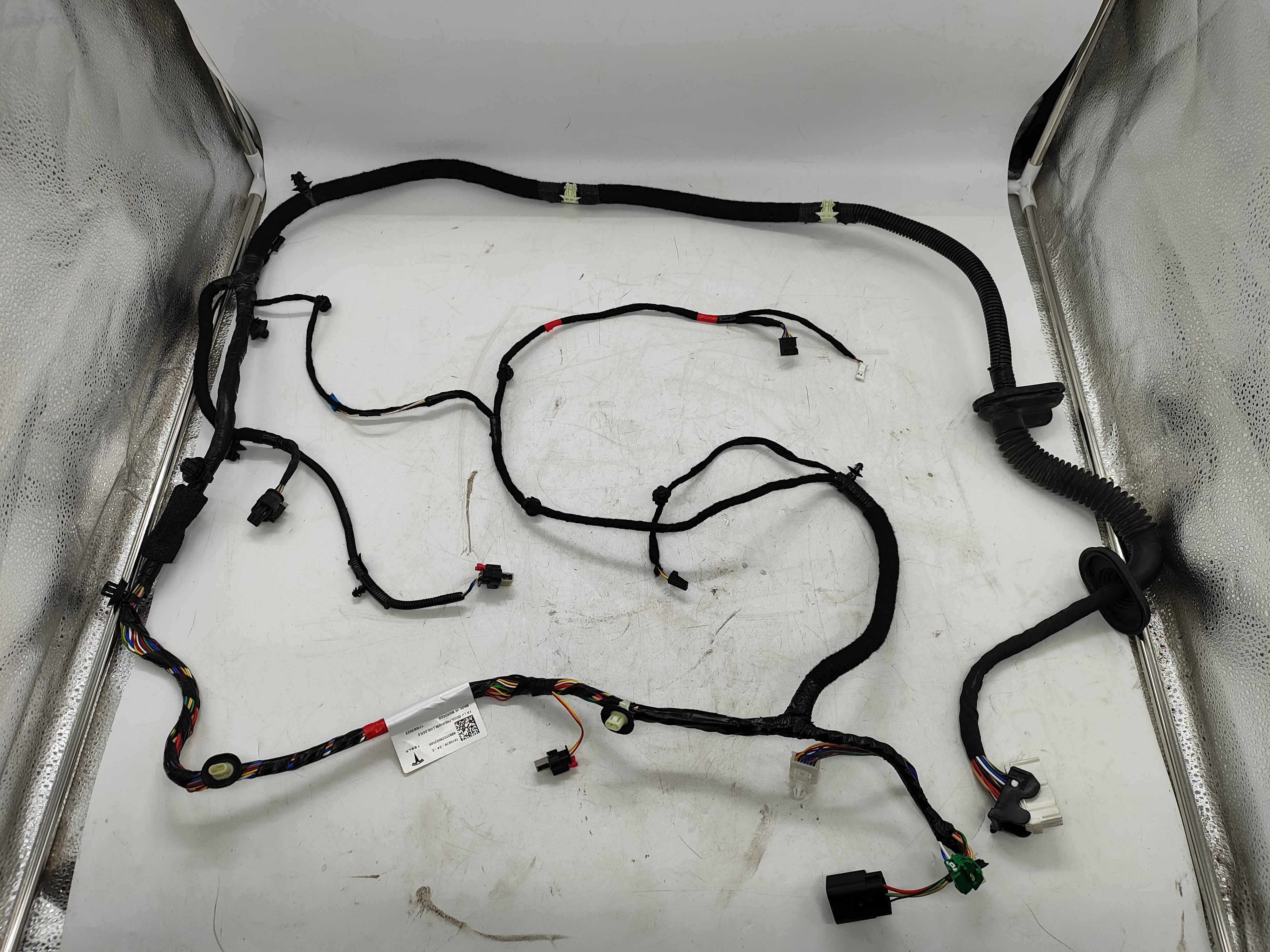 Tesla 161667804c