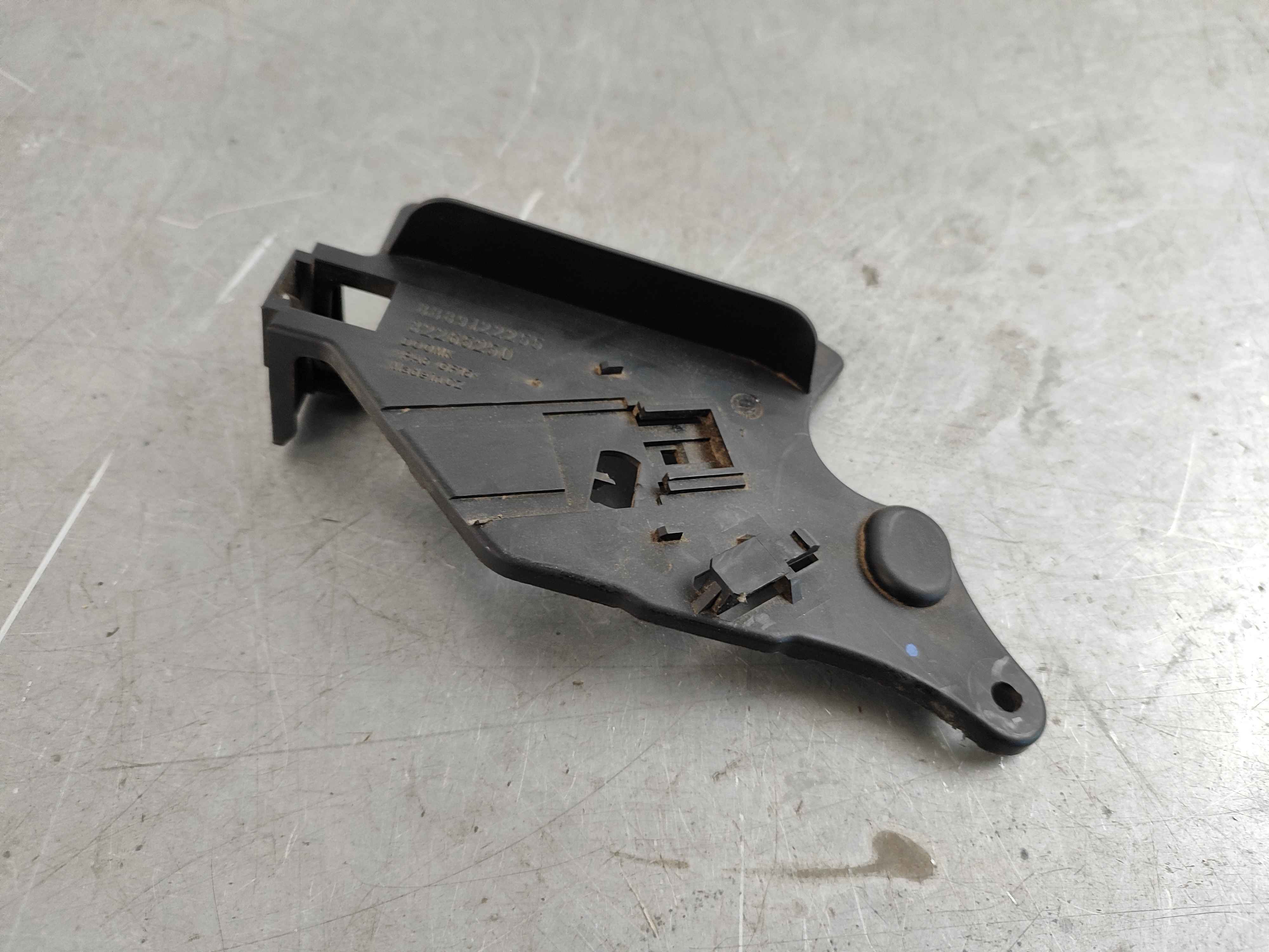 Bracket (XC40|C40)