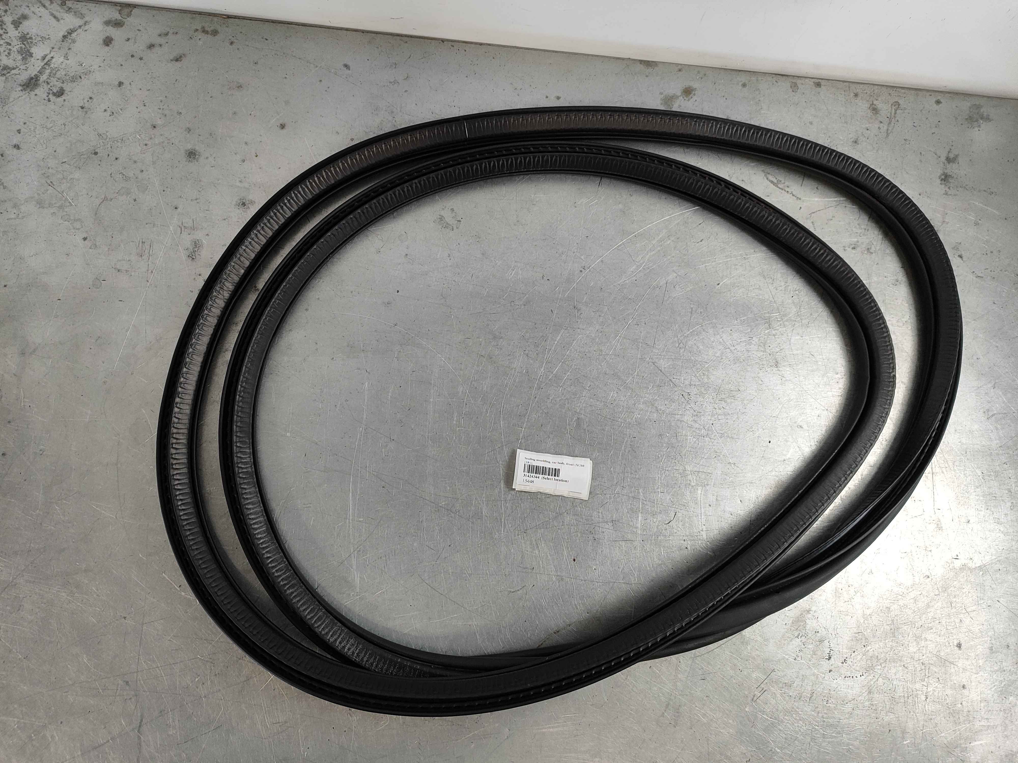 Sealing moulding, car body, front (XC60 (18-))