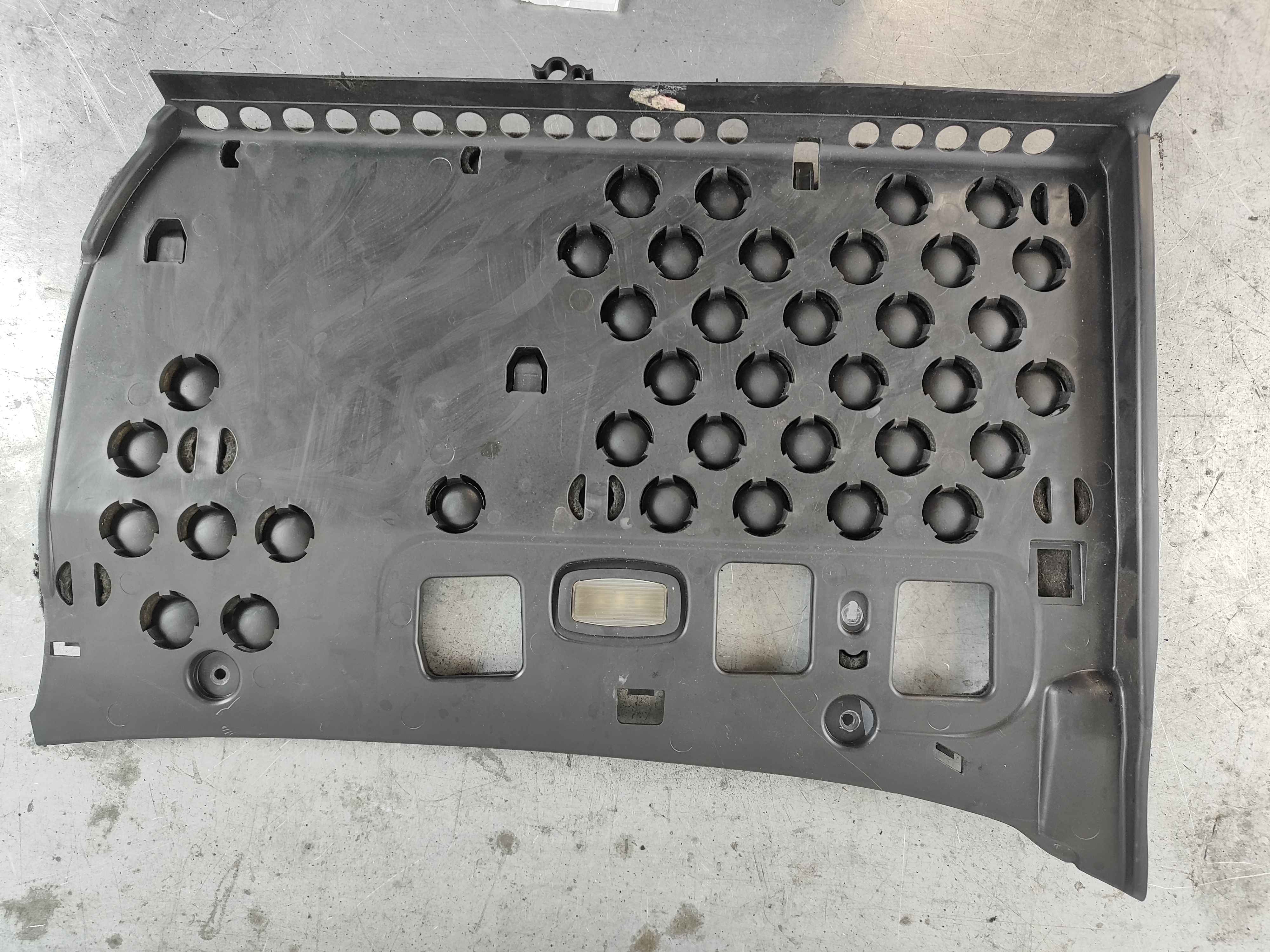 Cover | Legroom,Right