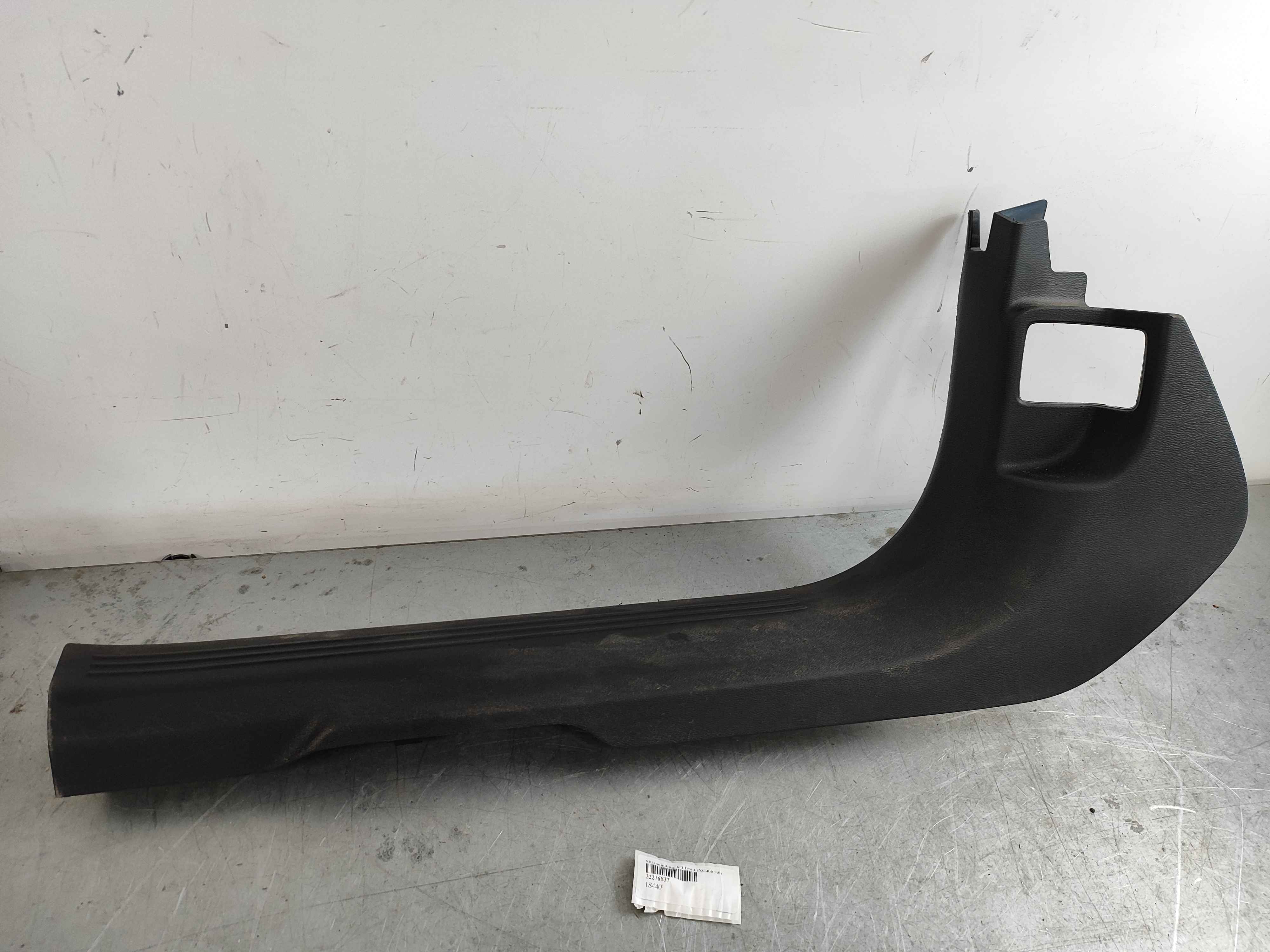 Sill moulding, left front (XC40|C40)