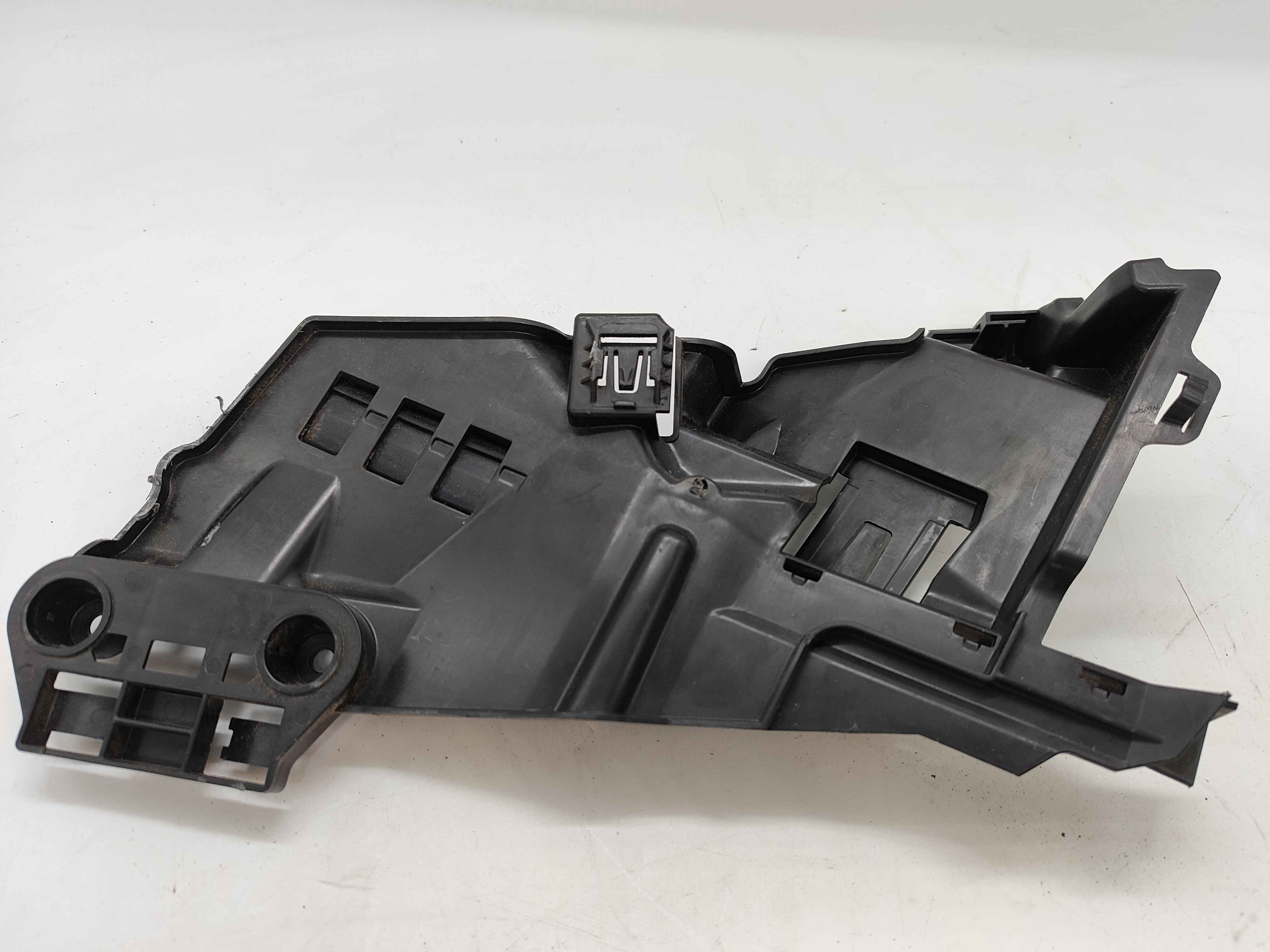 Bracket, left rear (XC60 (18-))