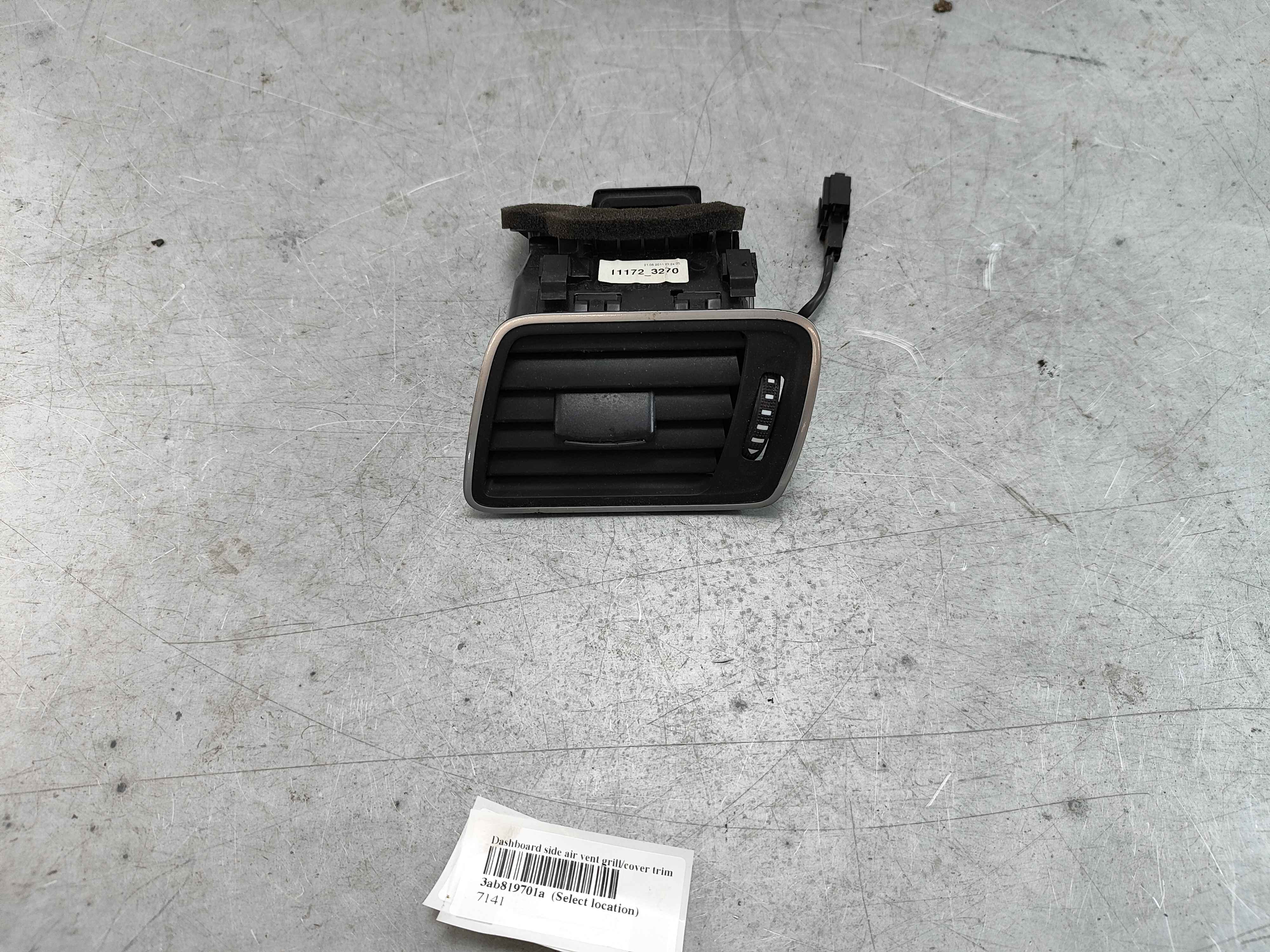 Dashboard side air vent grill/cover trim