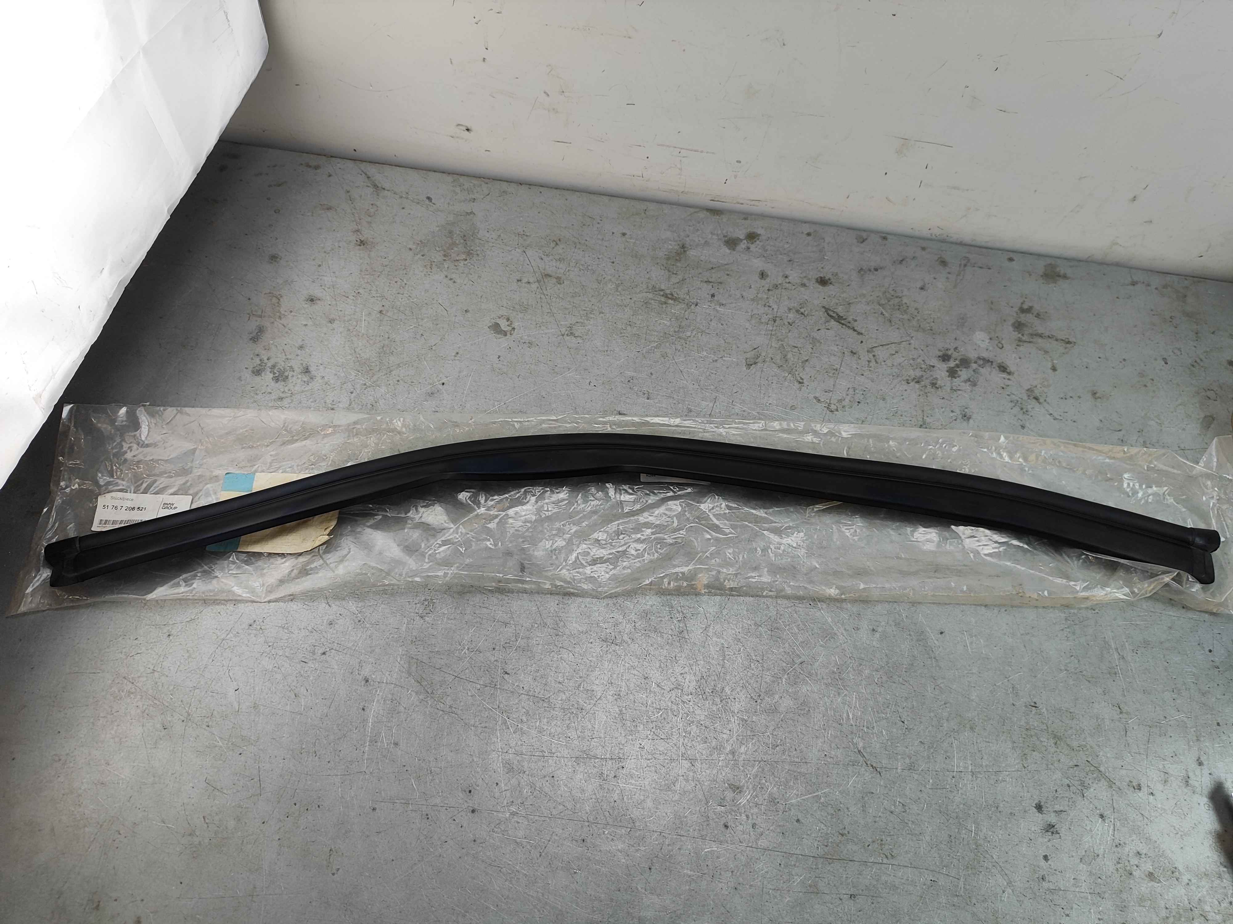Seal, engine bonnet, front BMW