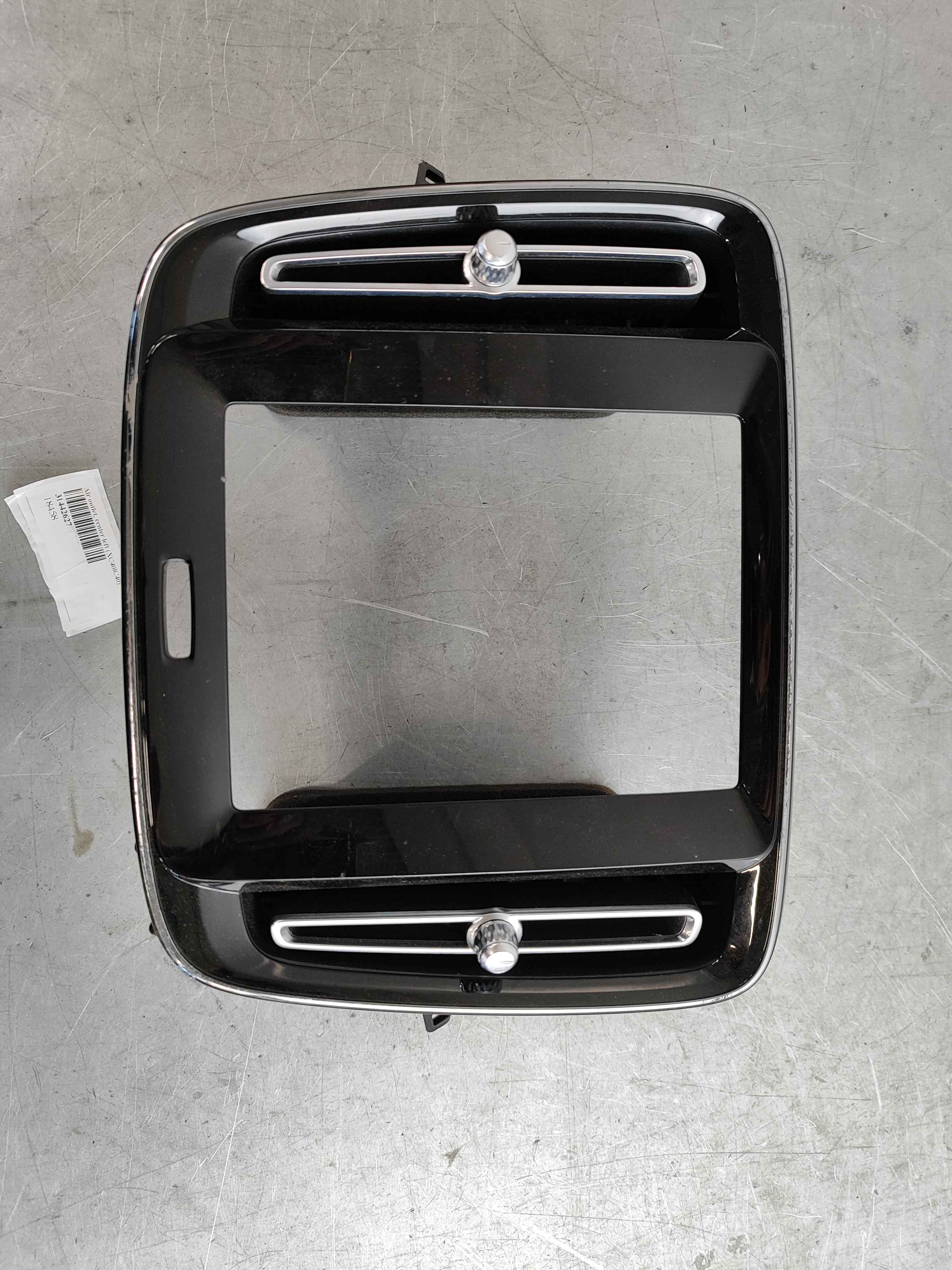 Air outlet, center left (XC40|C40)