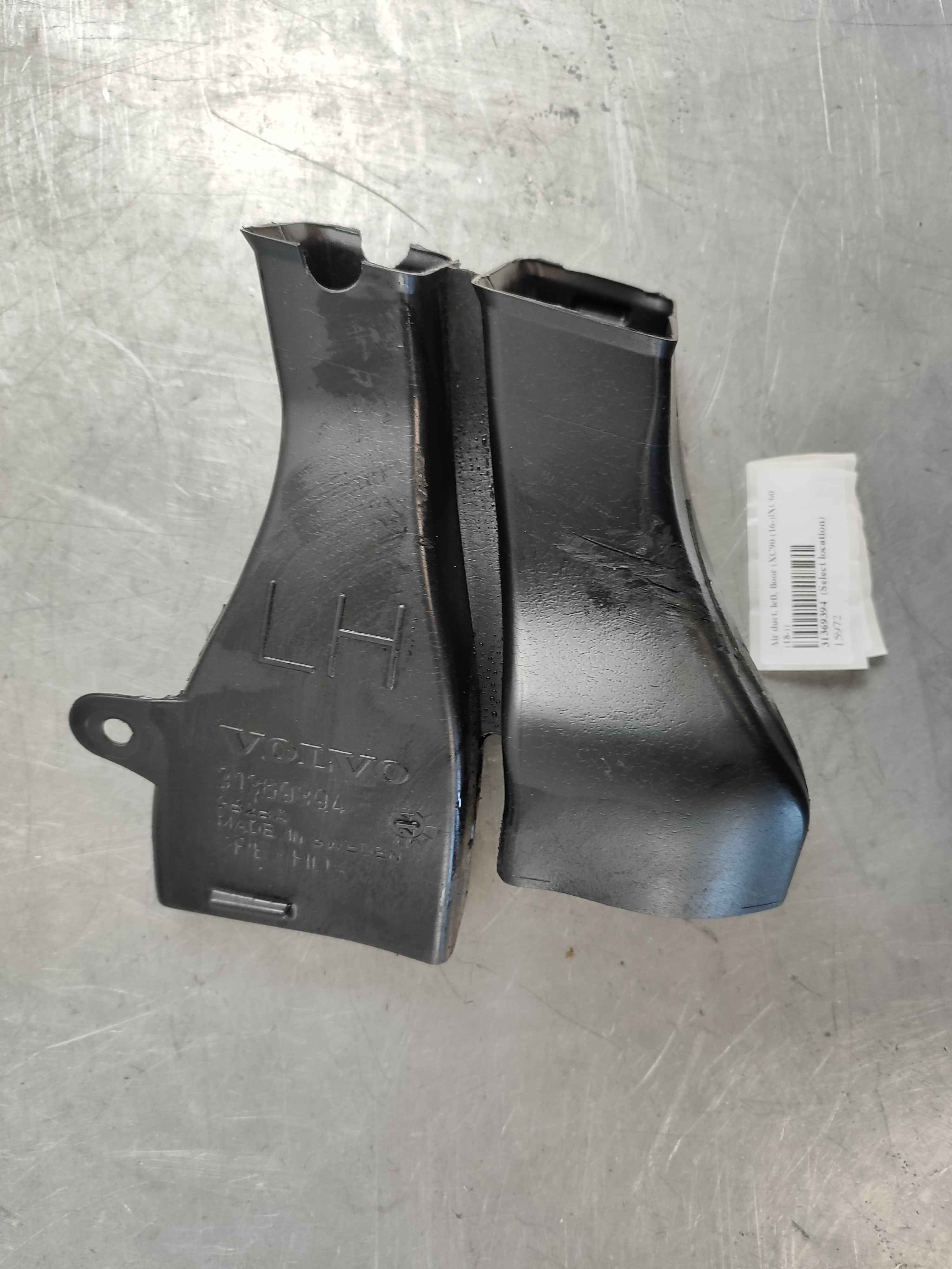 Air duct, left, floor (XC90 (16-)|XC60 (18-))