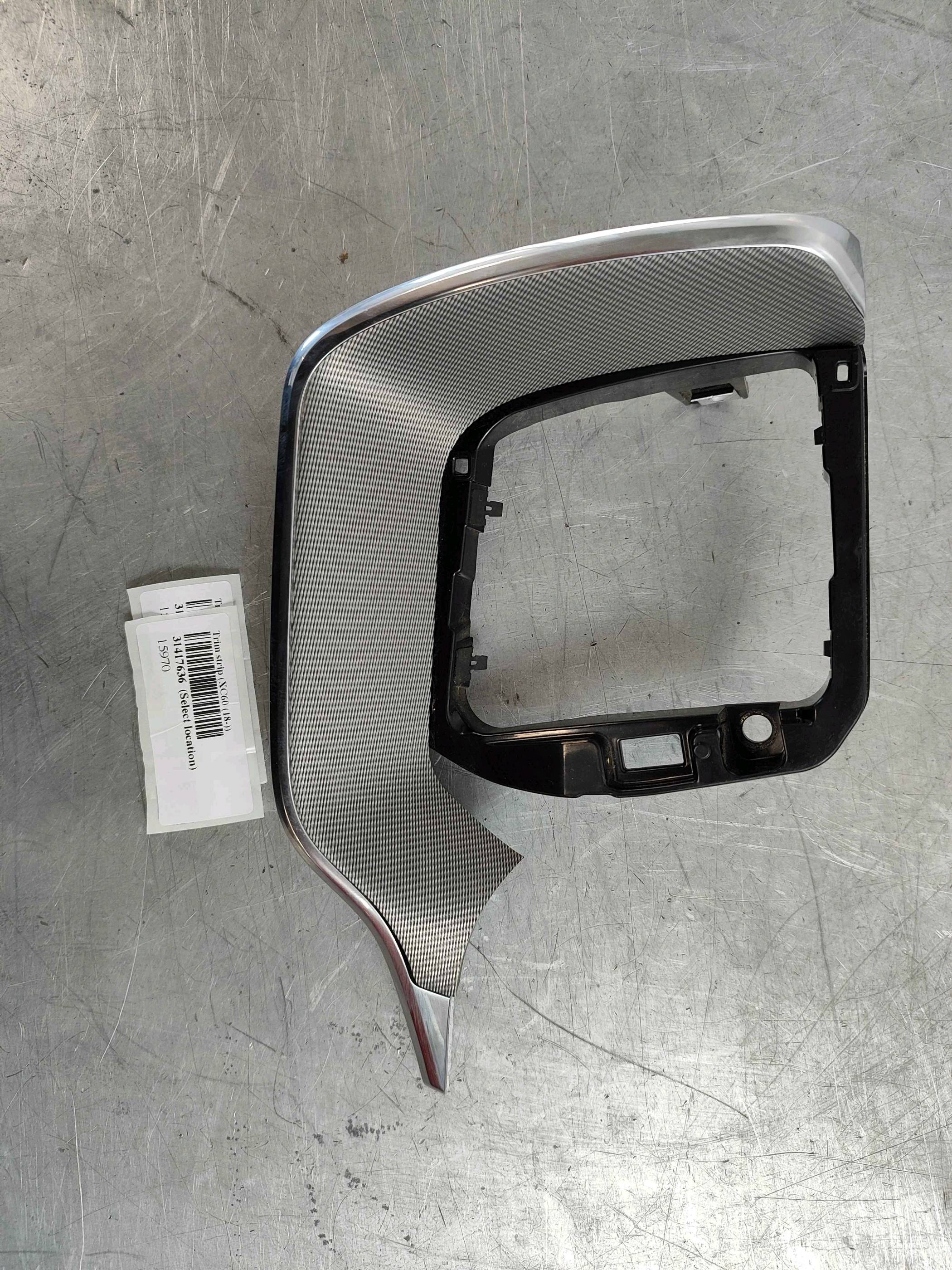 Trim strip (XC60 (18-))