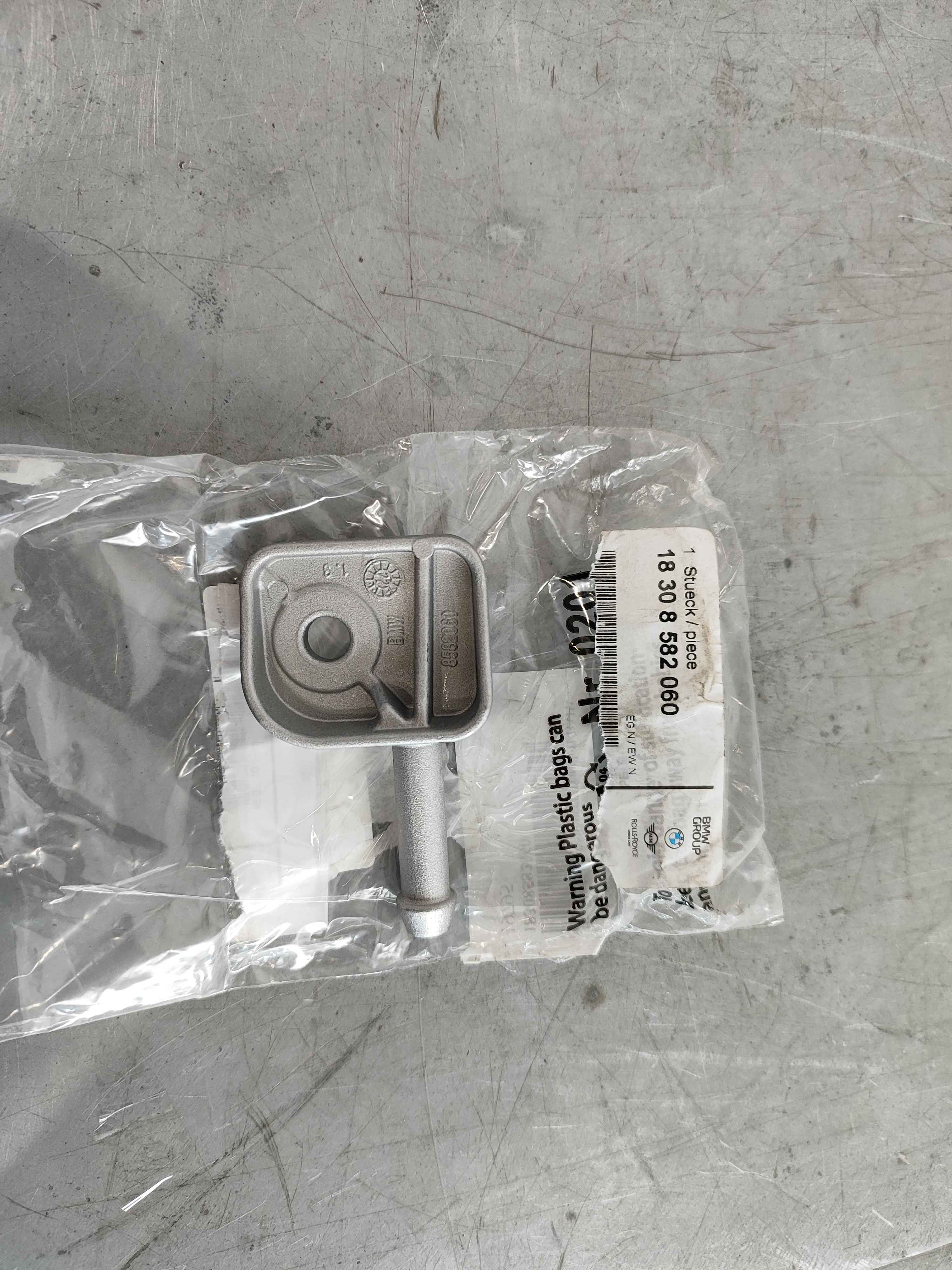 Bracket, rear silencer, rear left BMW