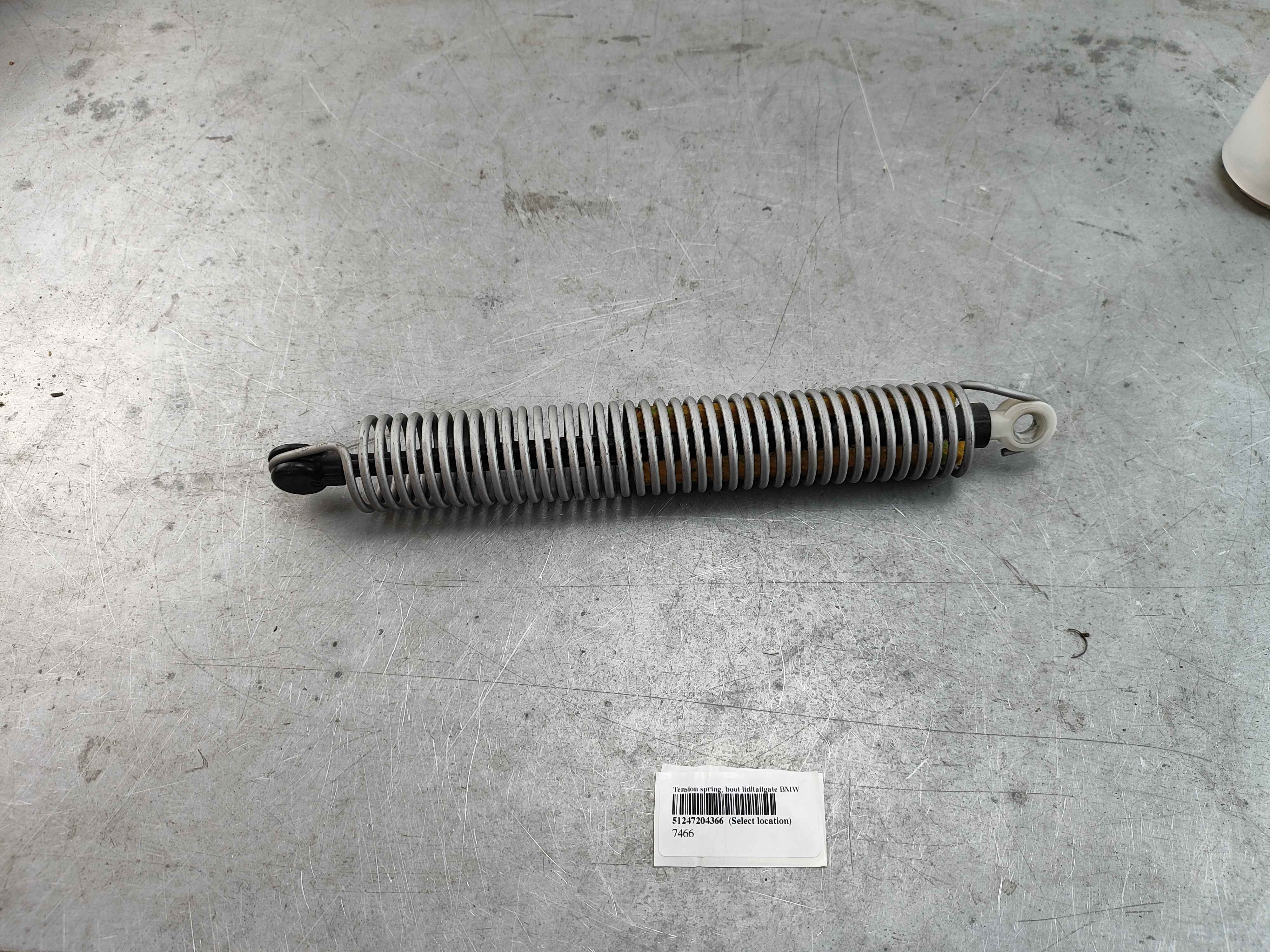 Tension spring, boot lid|tailgate BMW