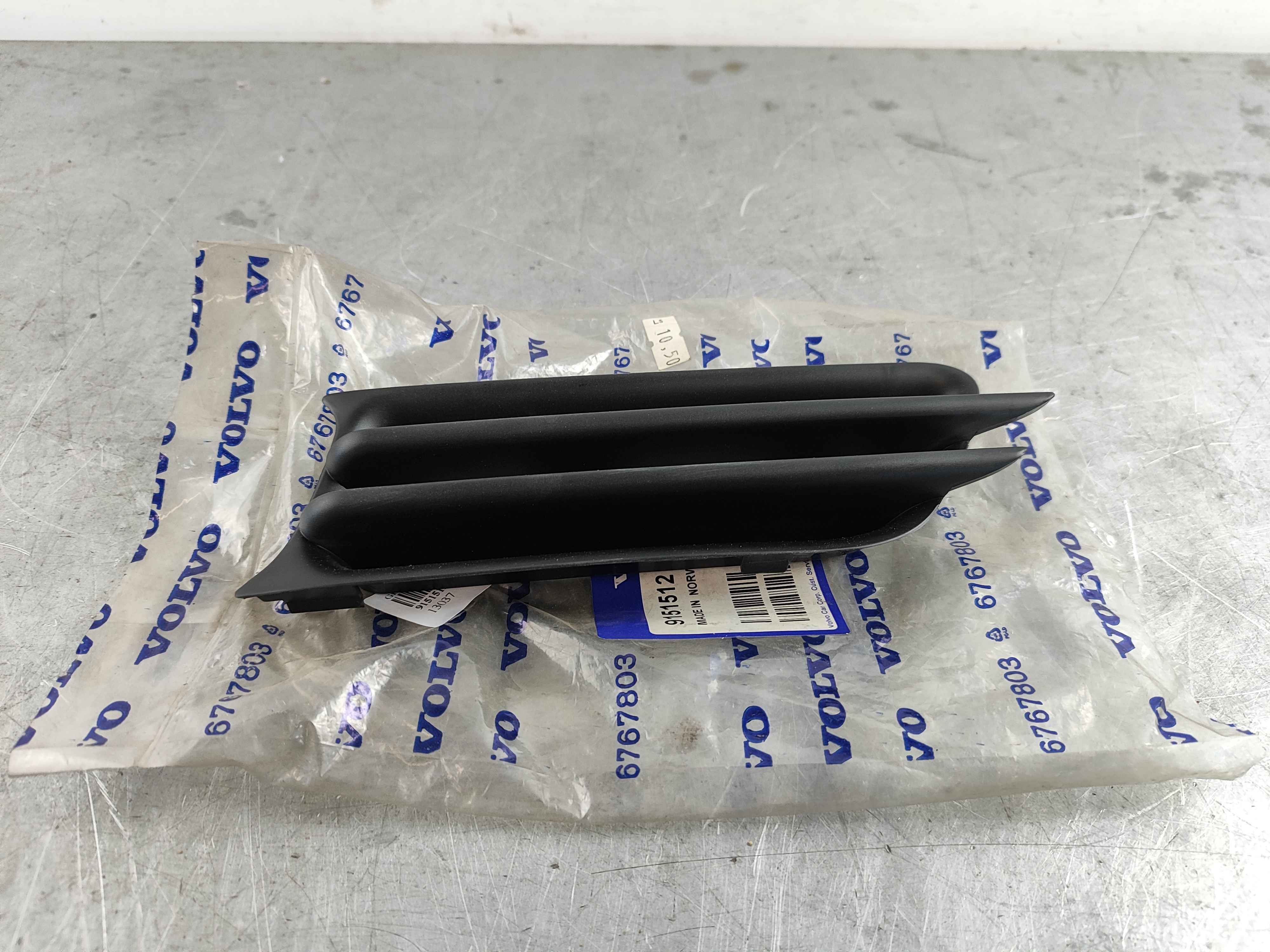 Grille, with foglight, left (V70 (-00)|S70)