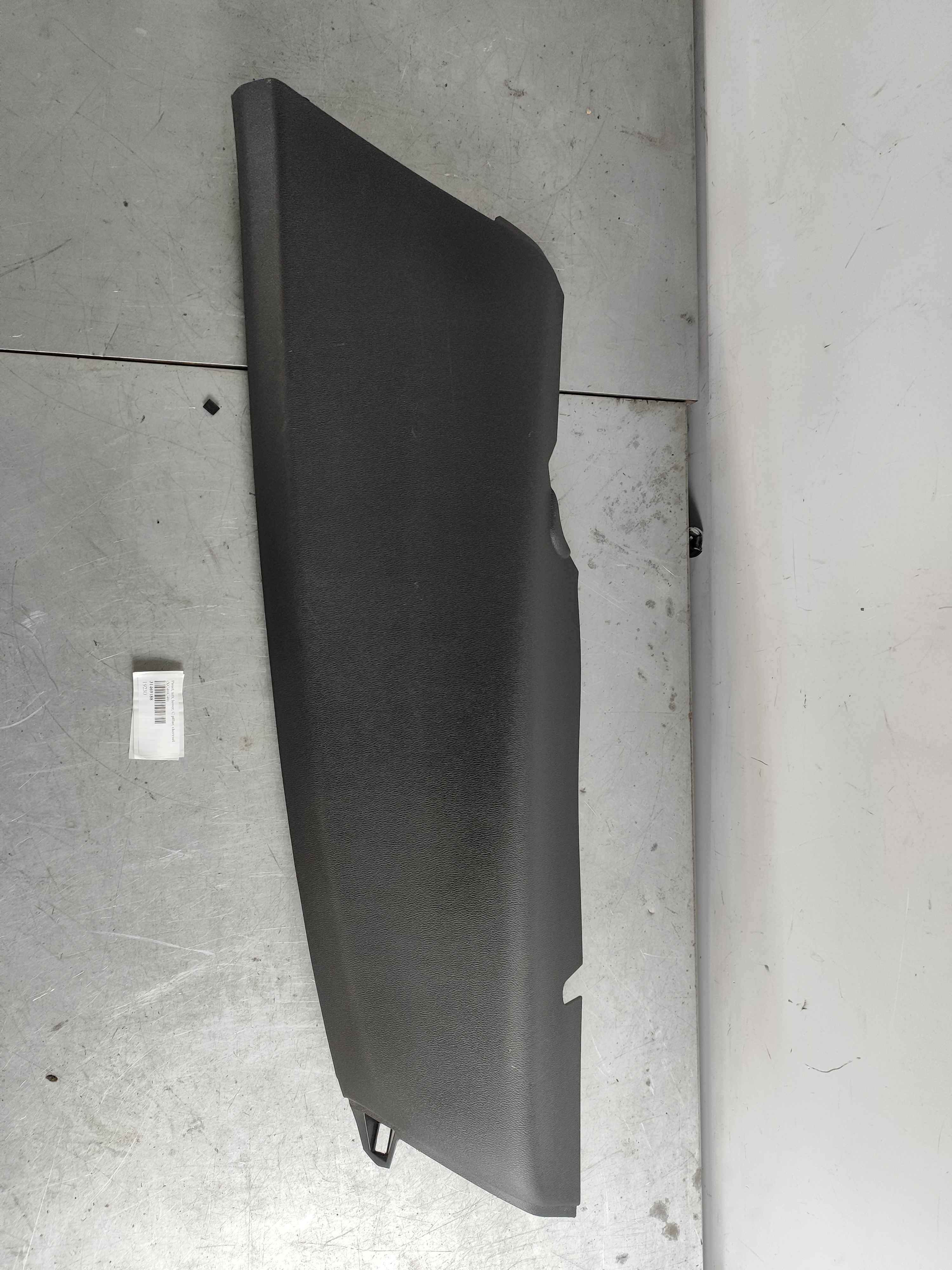 Panel, left, lower, C pillar, charcoal (XC40|C40)