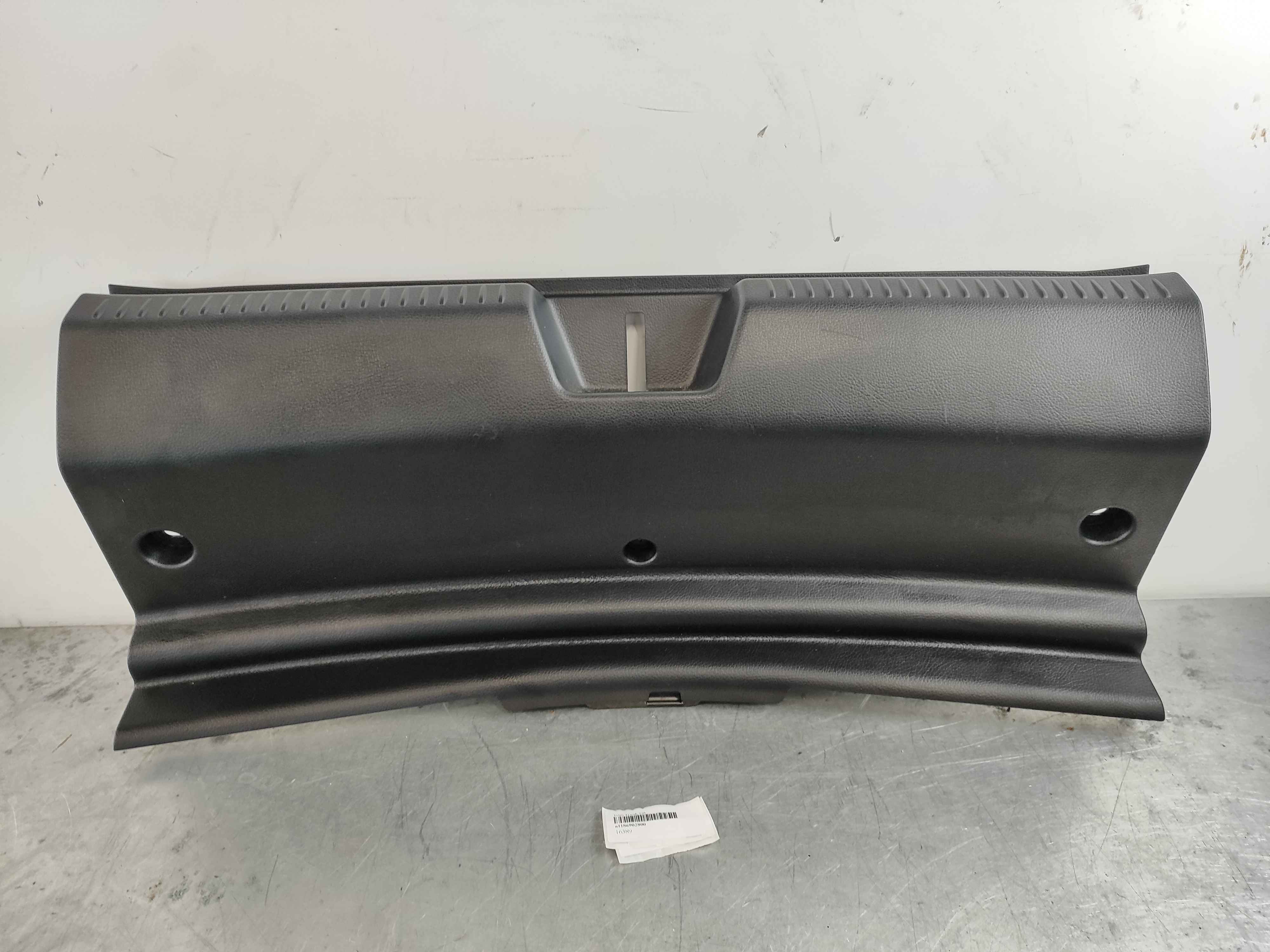 Trim Trunk Sill