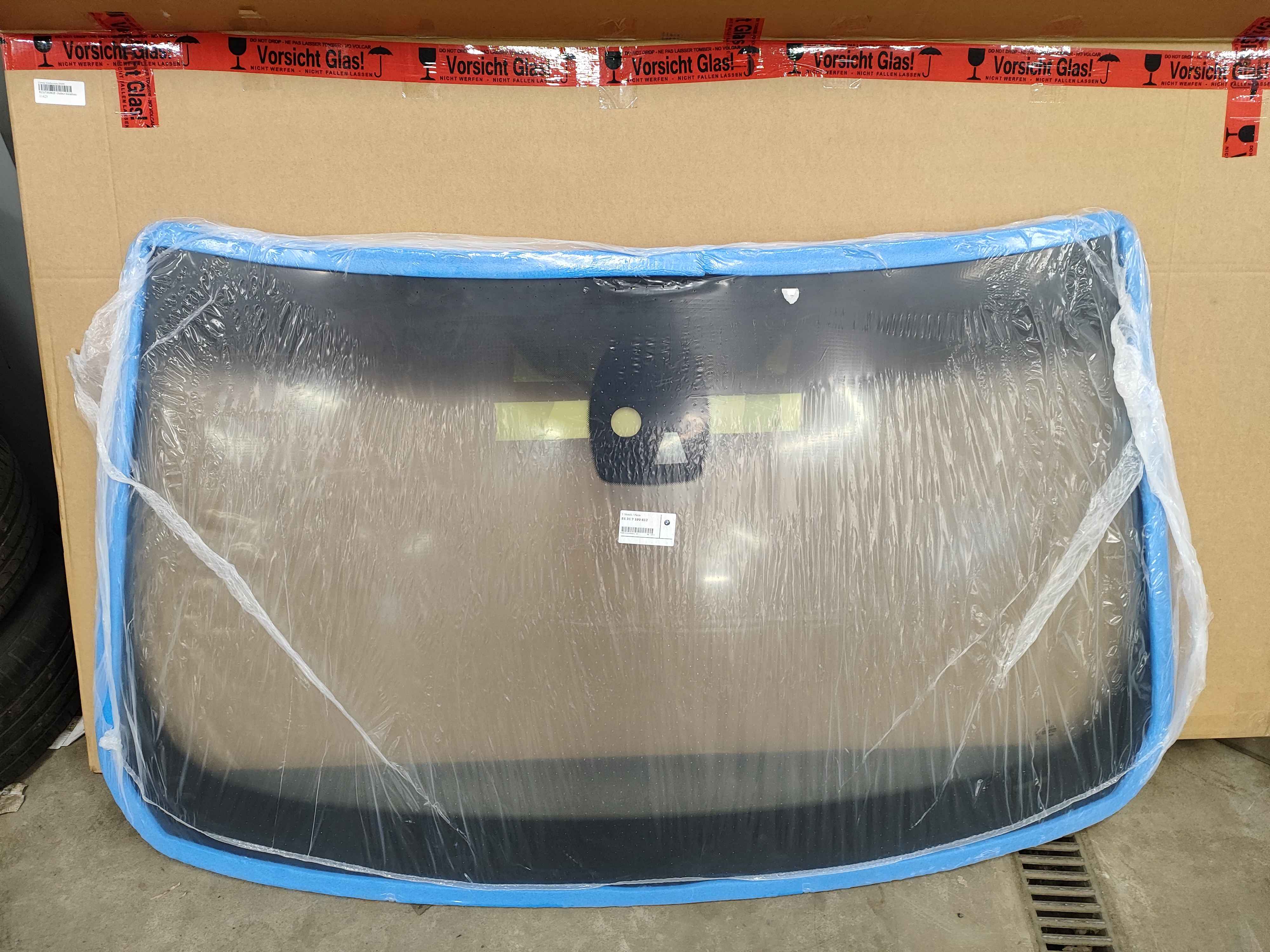 Green windscreen BMW