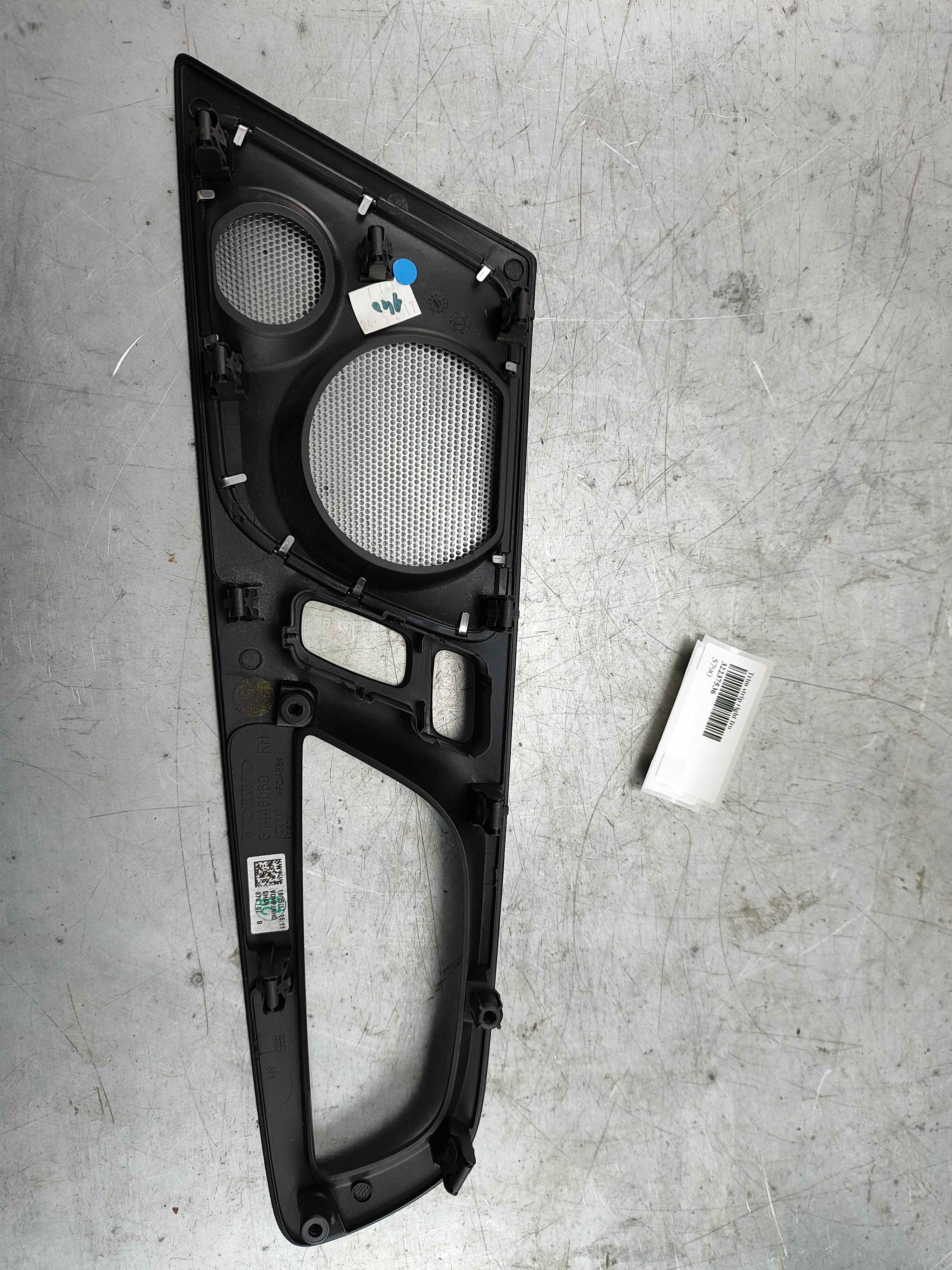 Trim strip right front Variant code: K503 and K802. charcoal