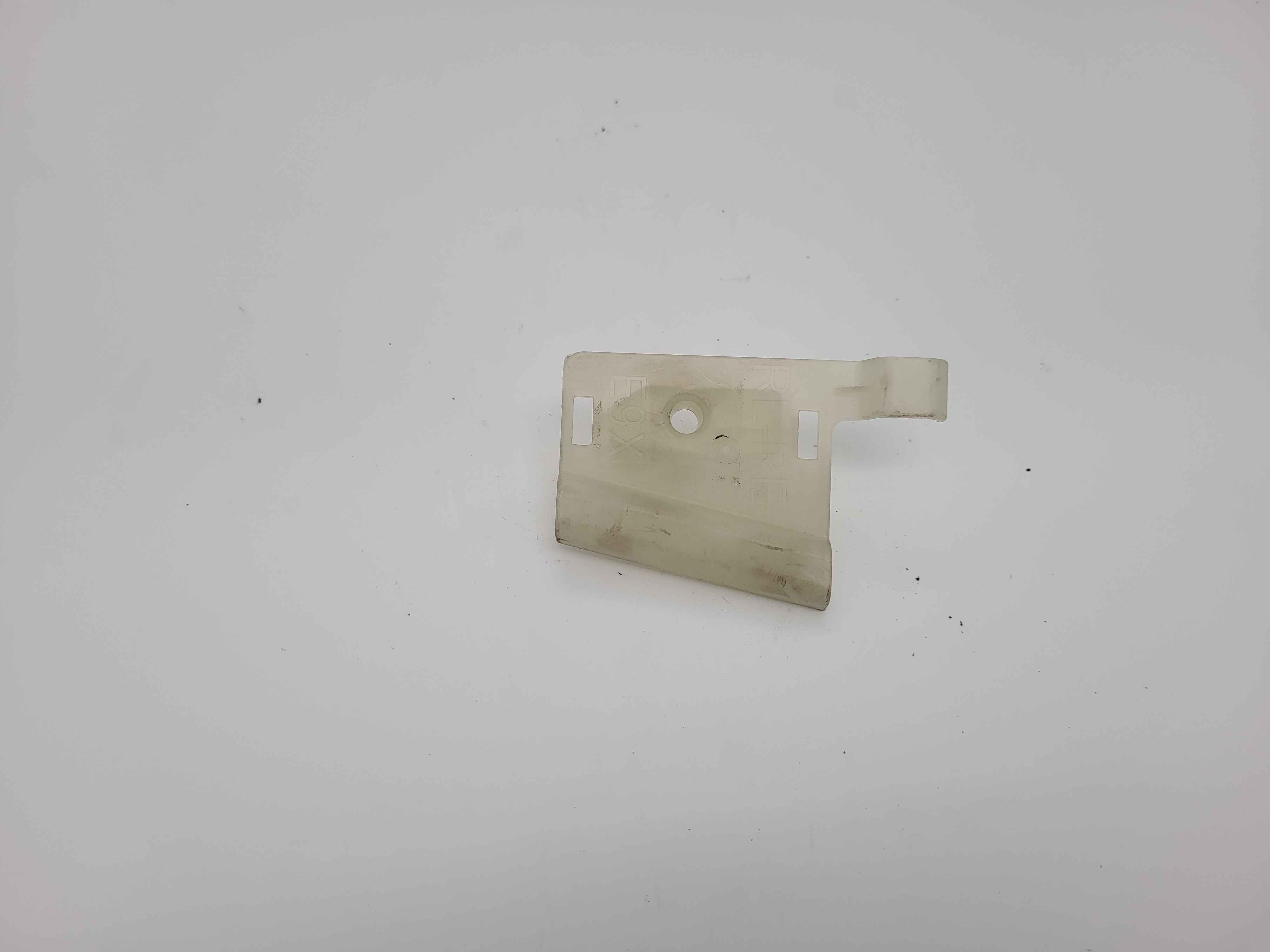 Bracket front right BMW