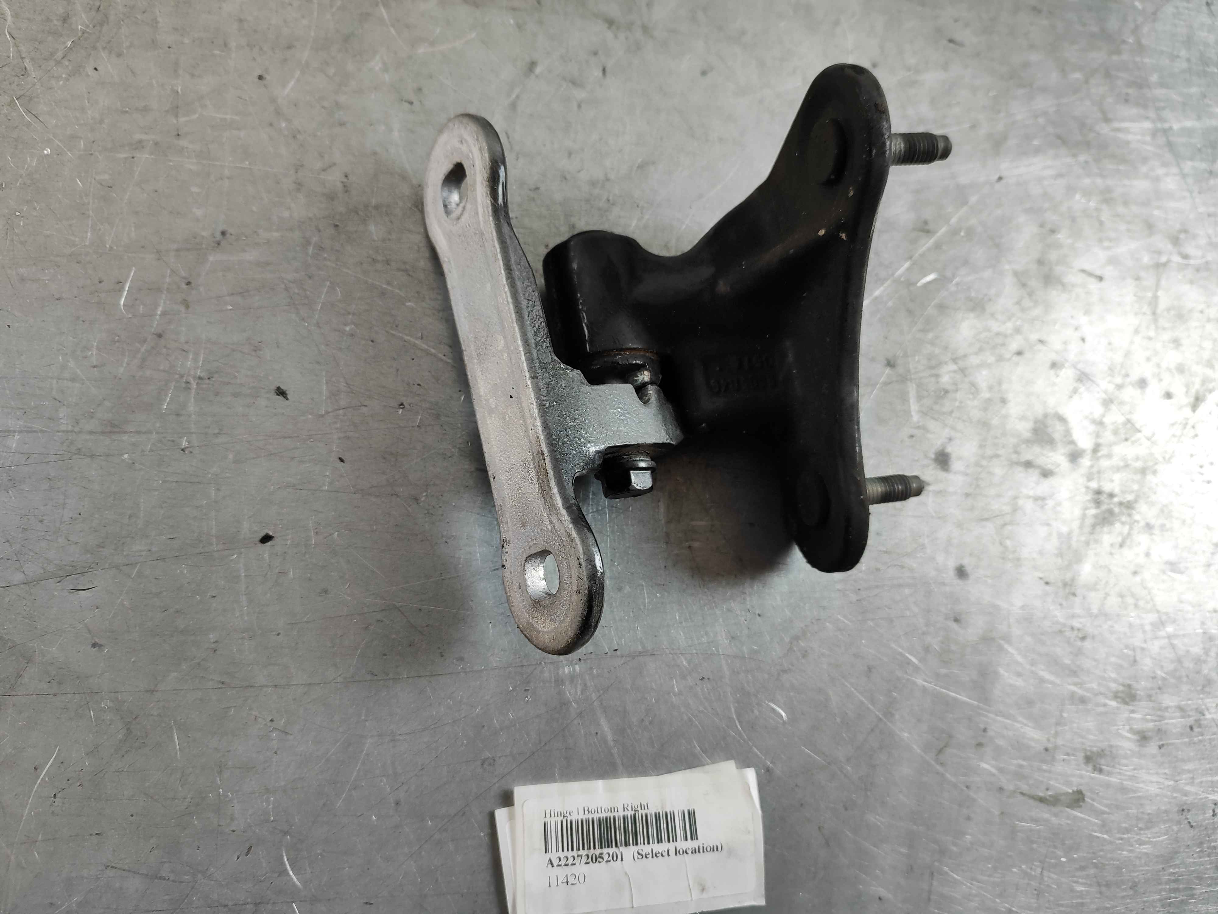 Hinge | Bottom Right