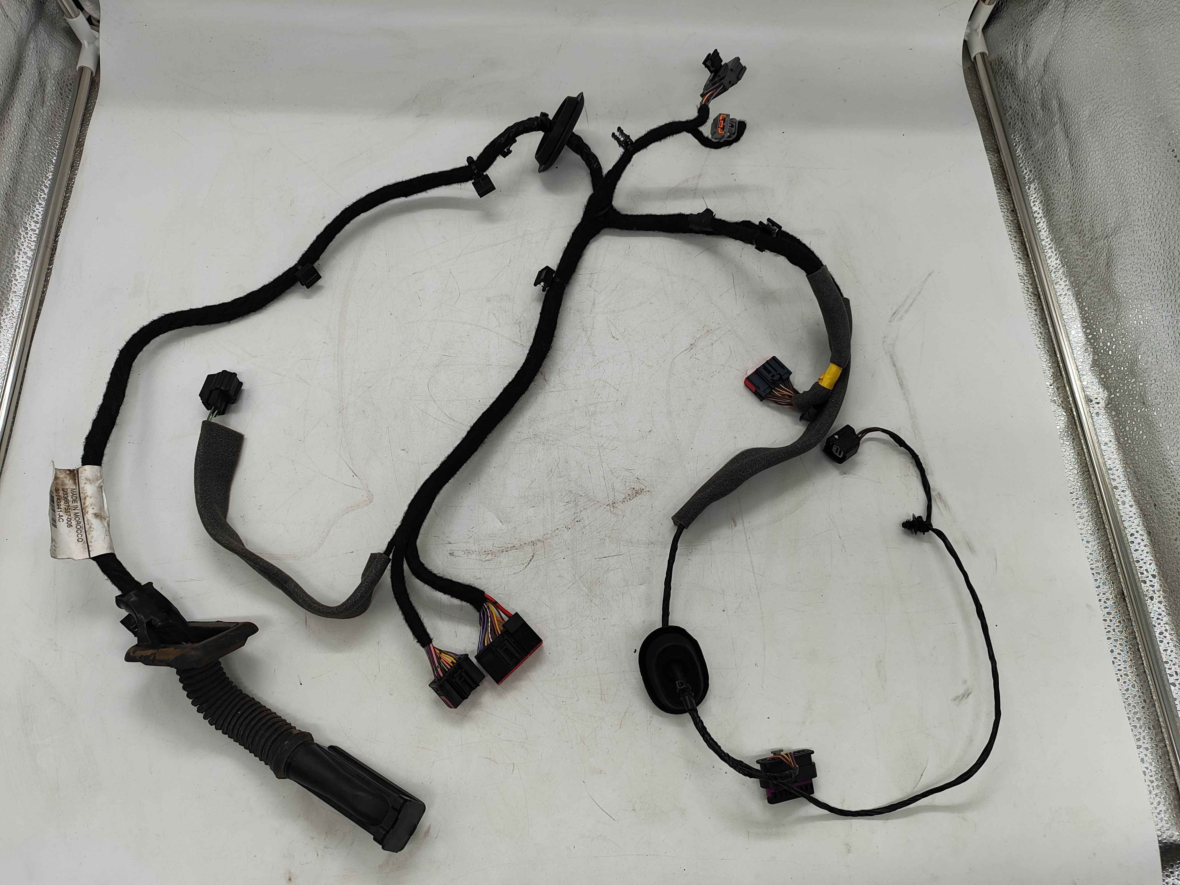 Cable harness, right (XC60 (18-))