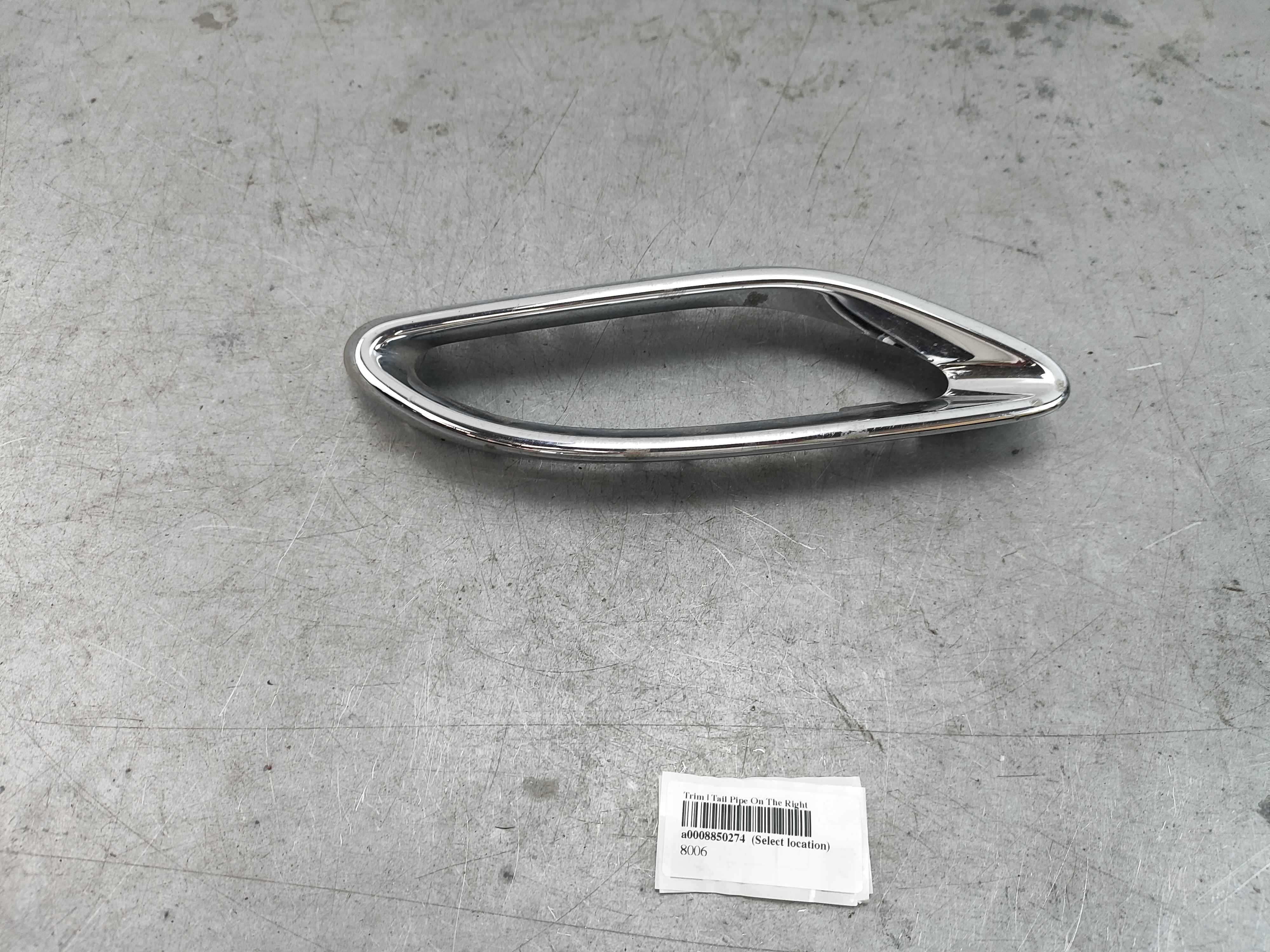 Trim | Tail Pipe On The Right