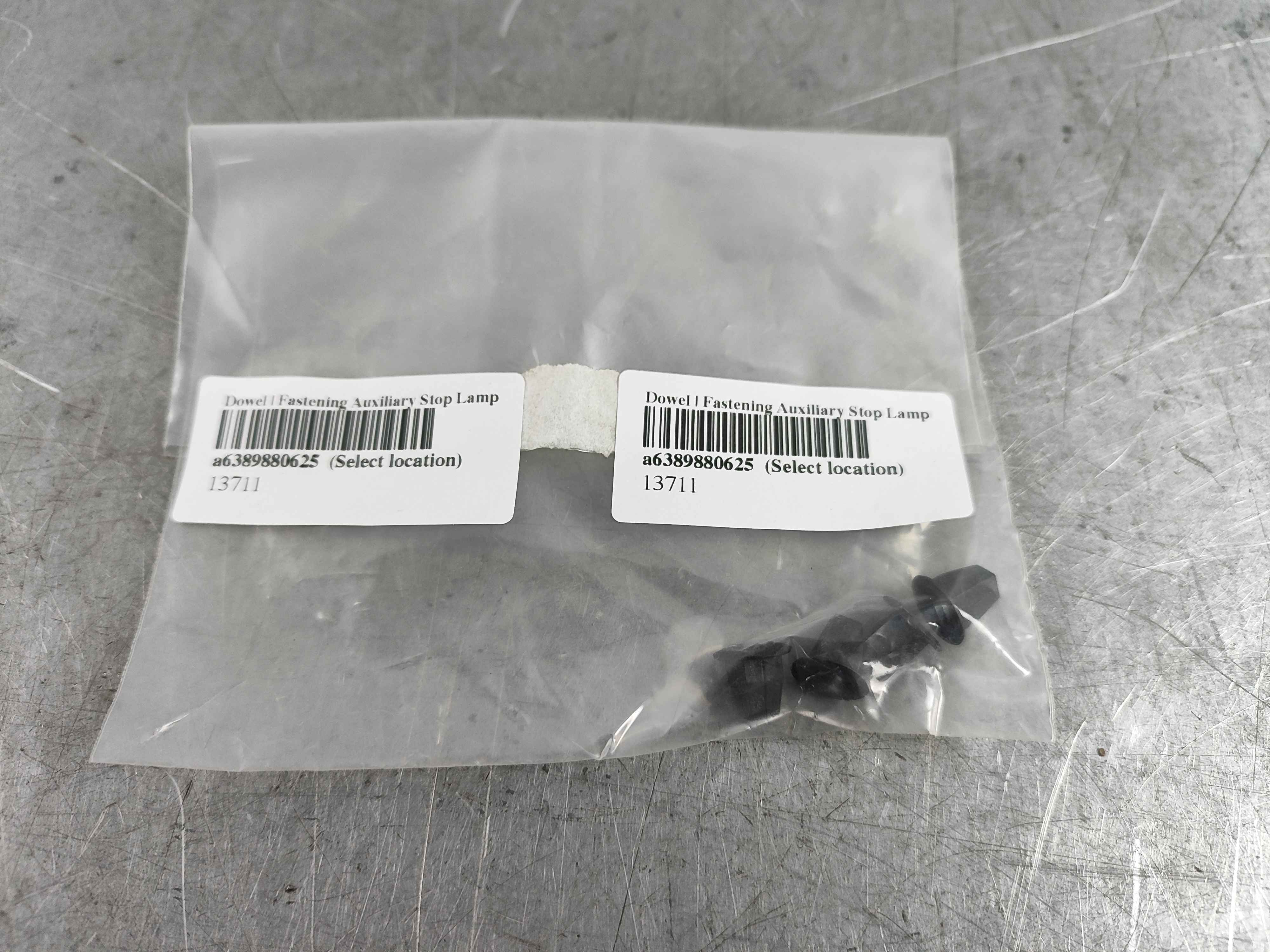 Dowel | Fastening Auxiliary Stop Lamp