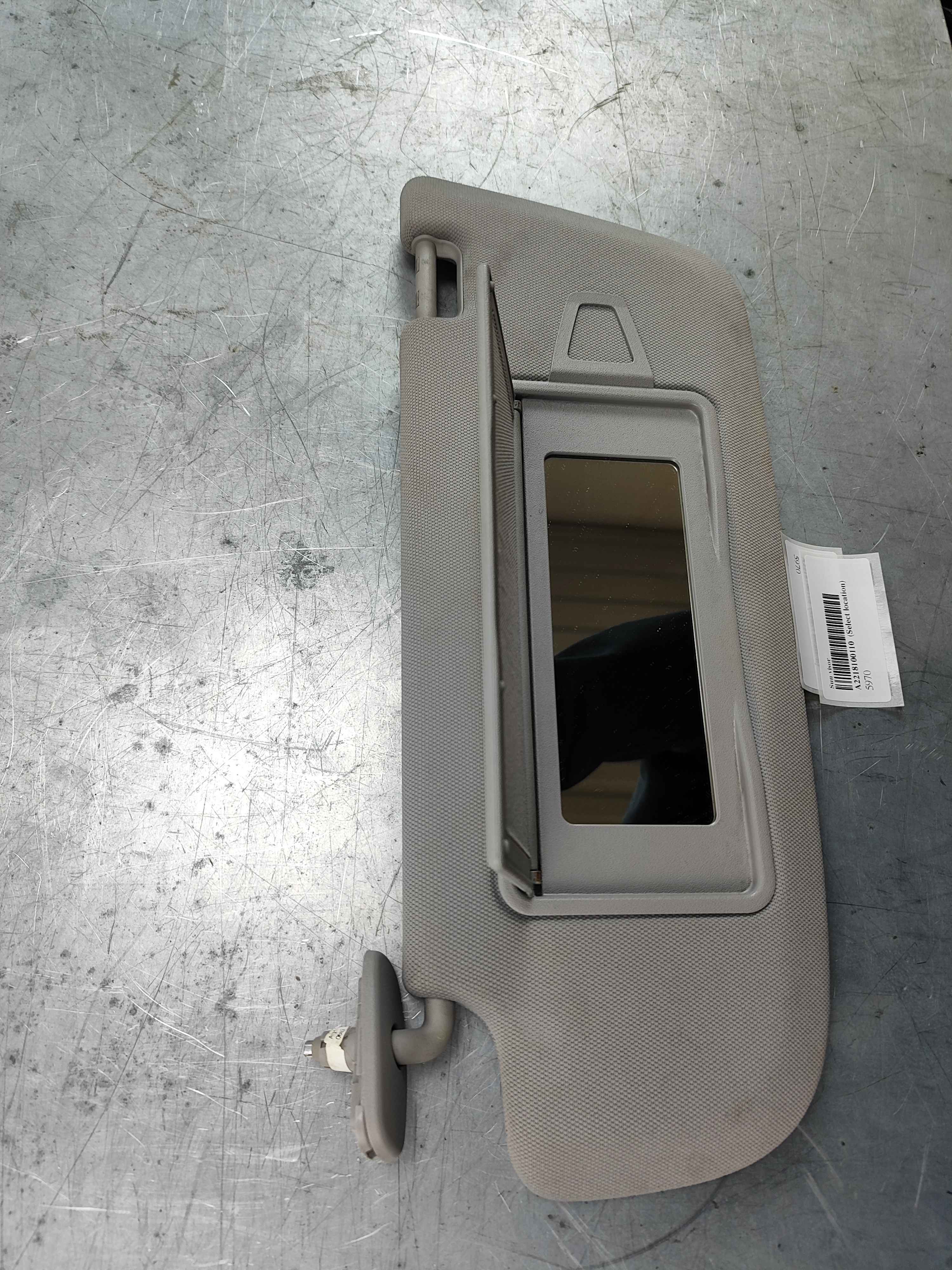 Sun visor