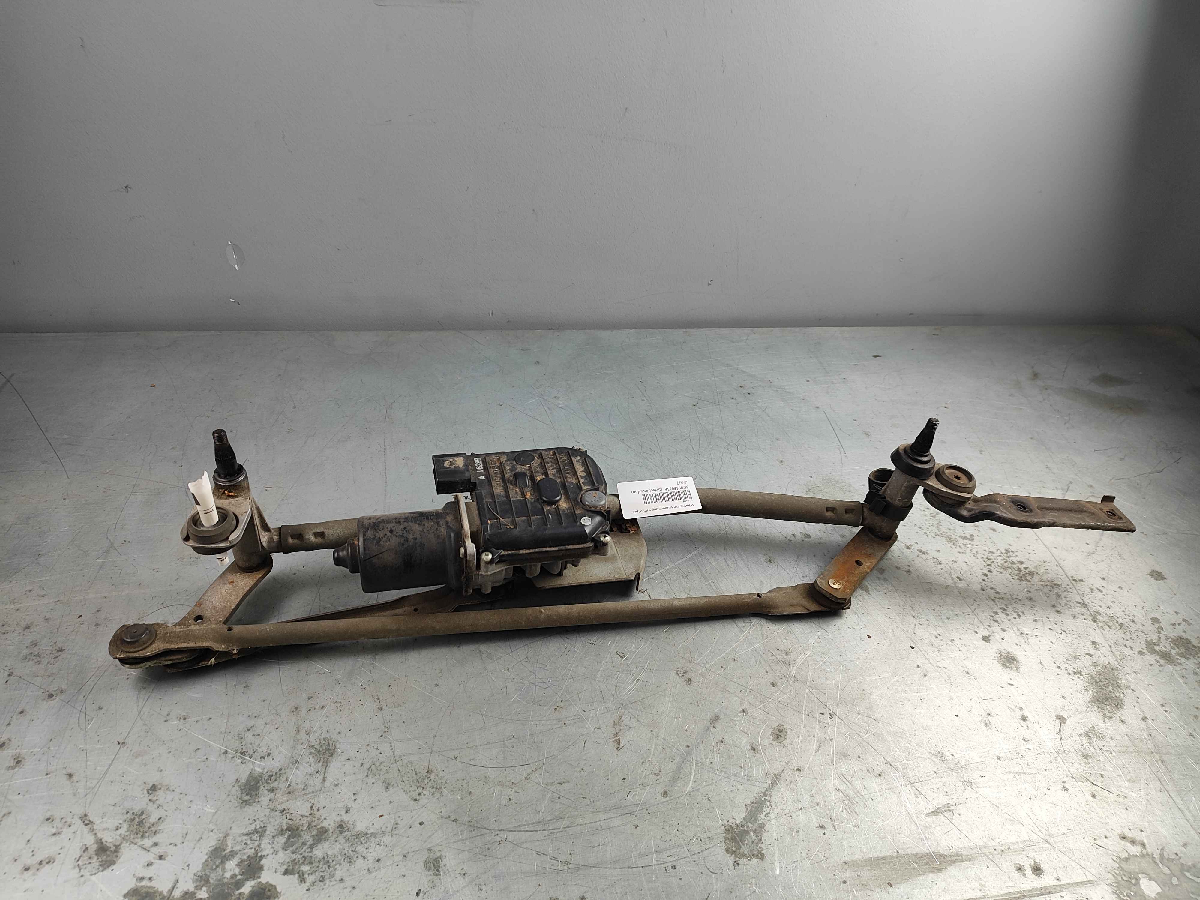 Window wiper mounting with wiper motor