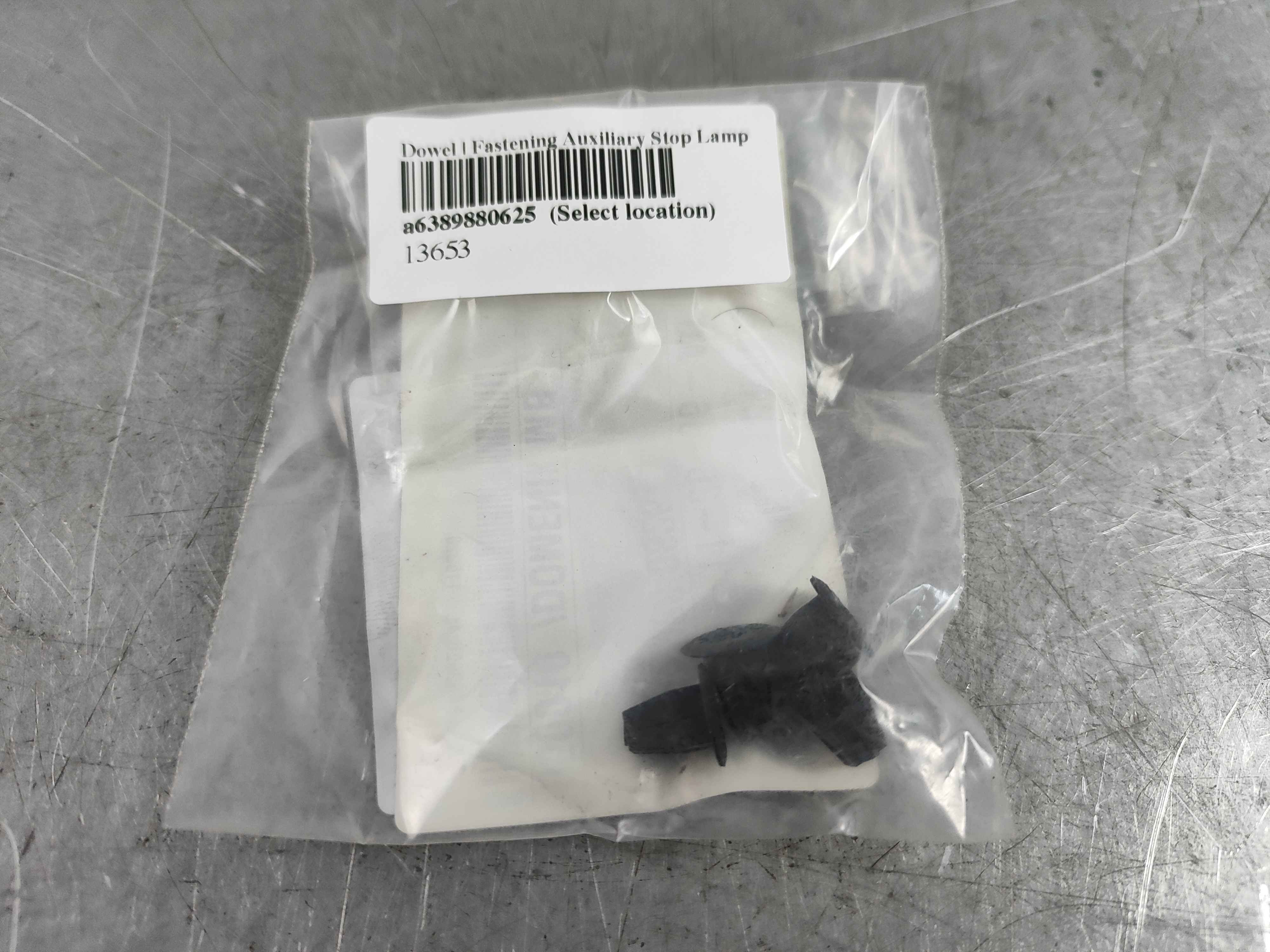 Dowel | Fastening Auxiliary Stop Lamp