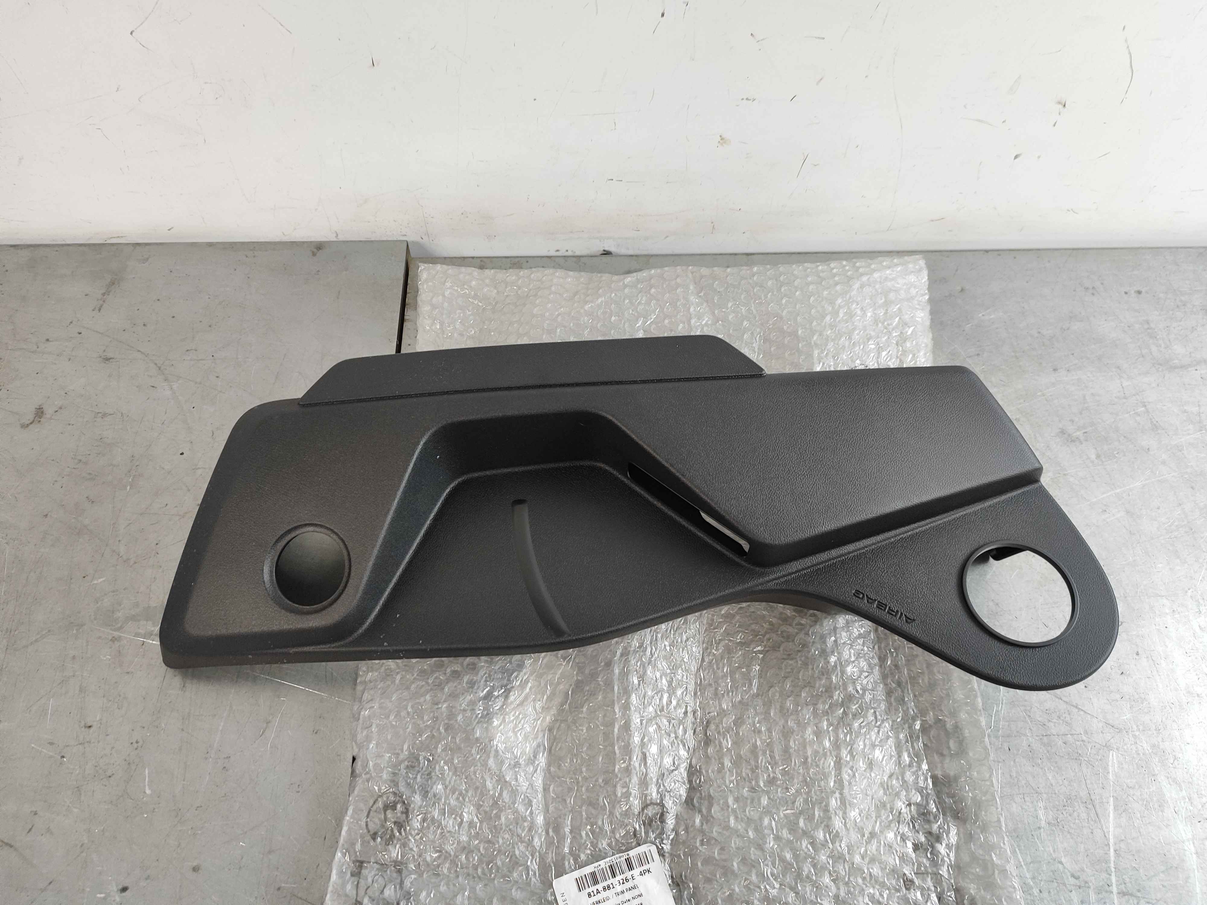 Seat frame trim soul (black) Audi Q2 81