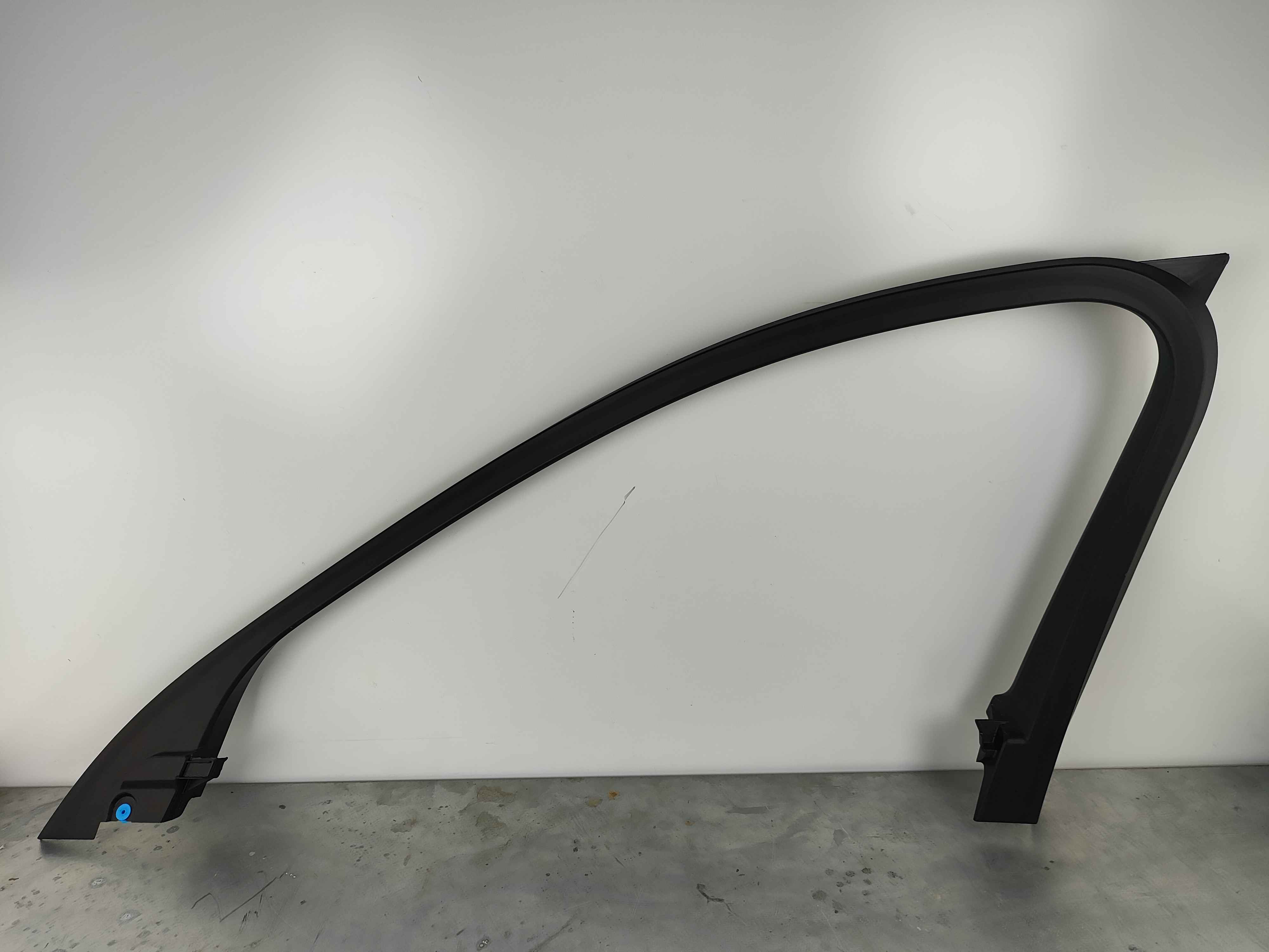 Door arch front right