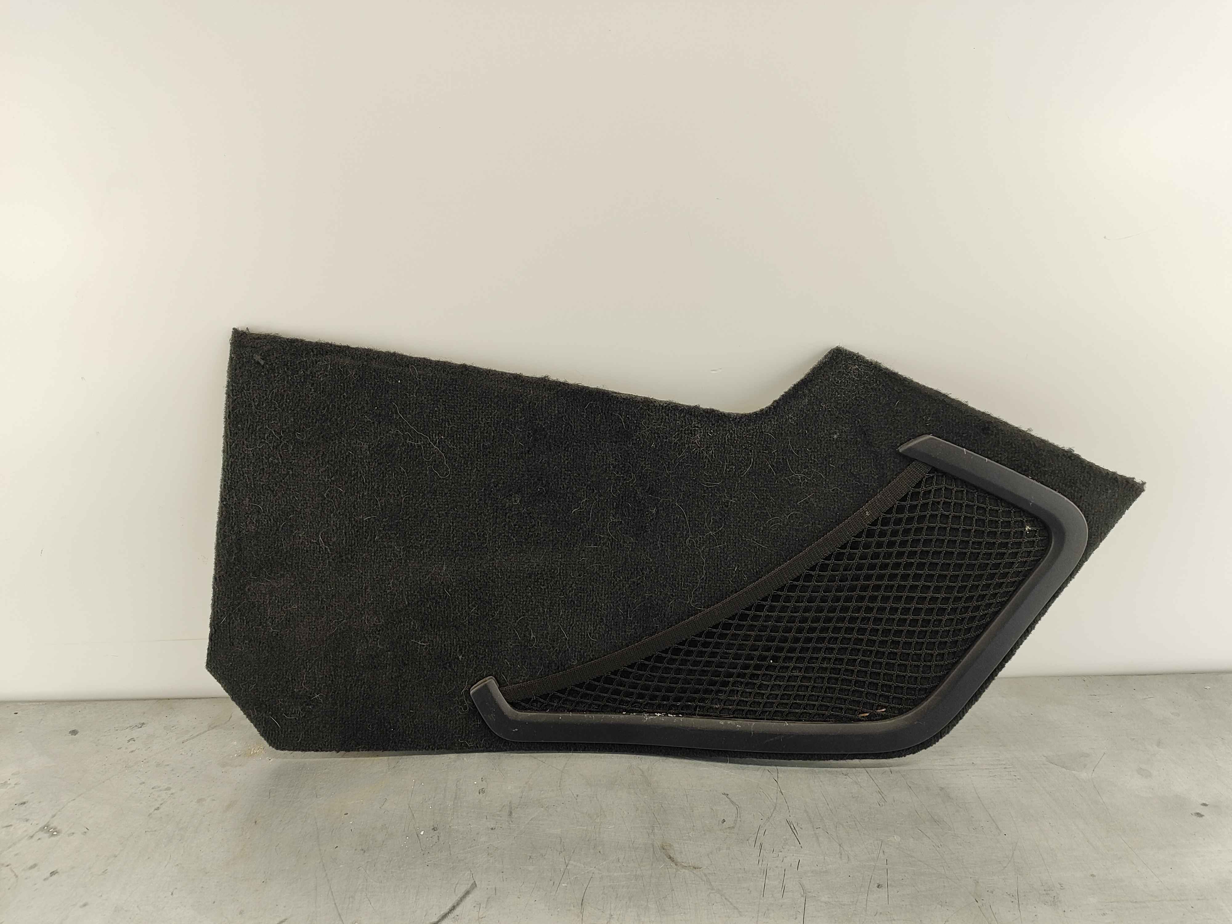 Side panel FC 21; CH -759556 FC 25; CH -759556 FC 36; CH -760698 right front Variant code: NF02. Interior code: RXXX UXXX