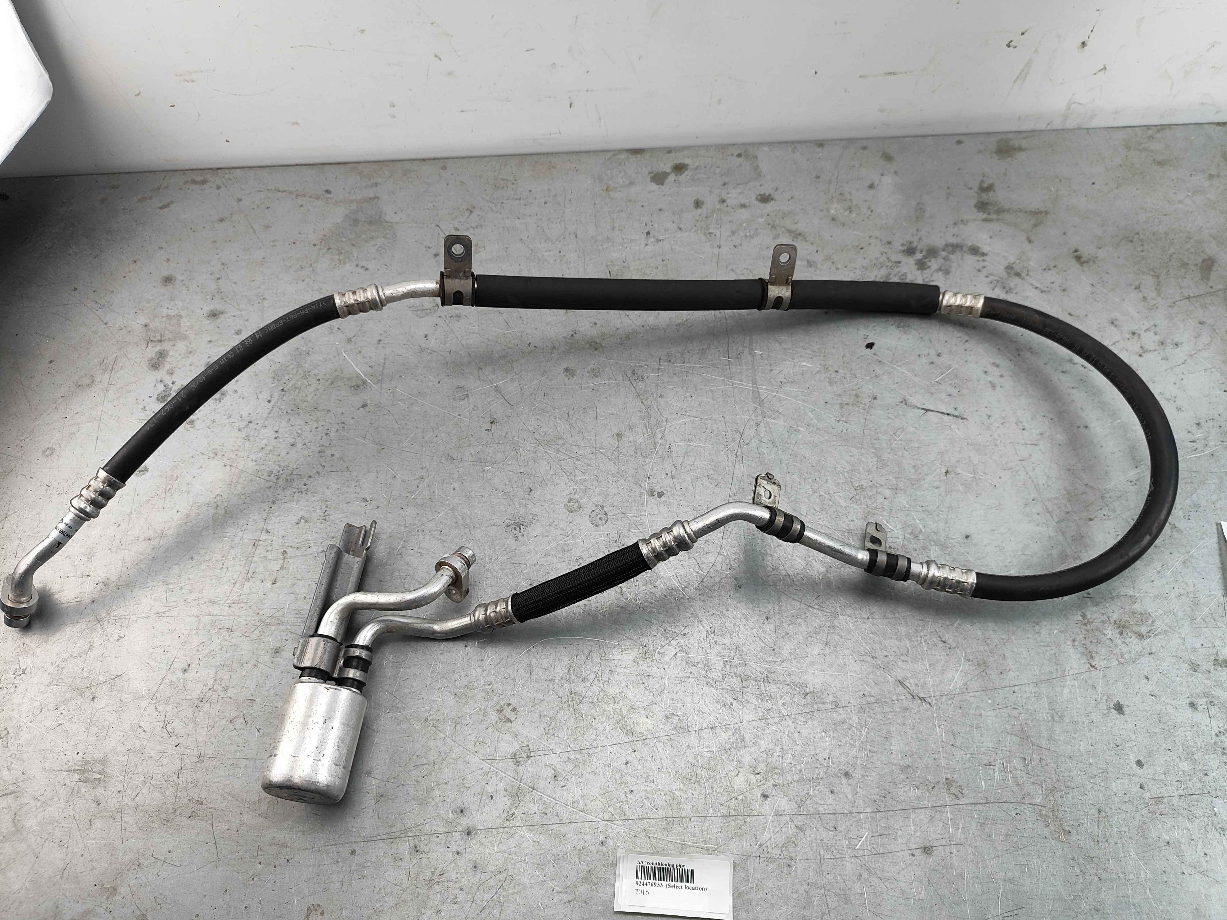 A/C conditioning pipe