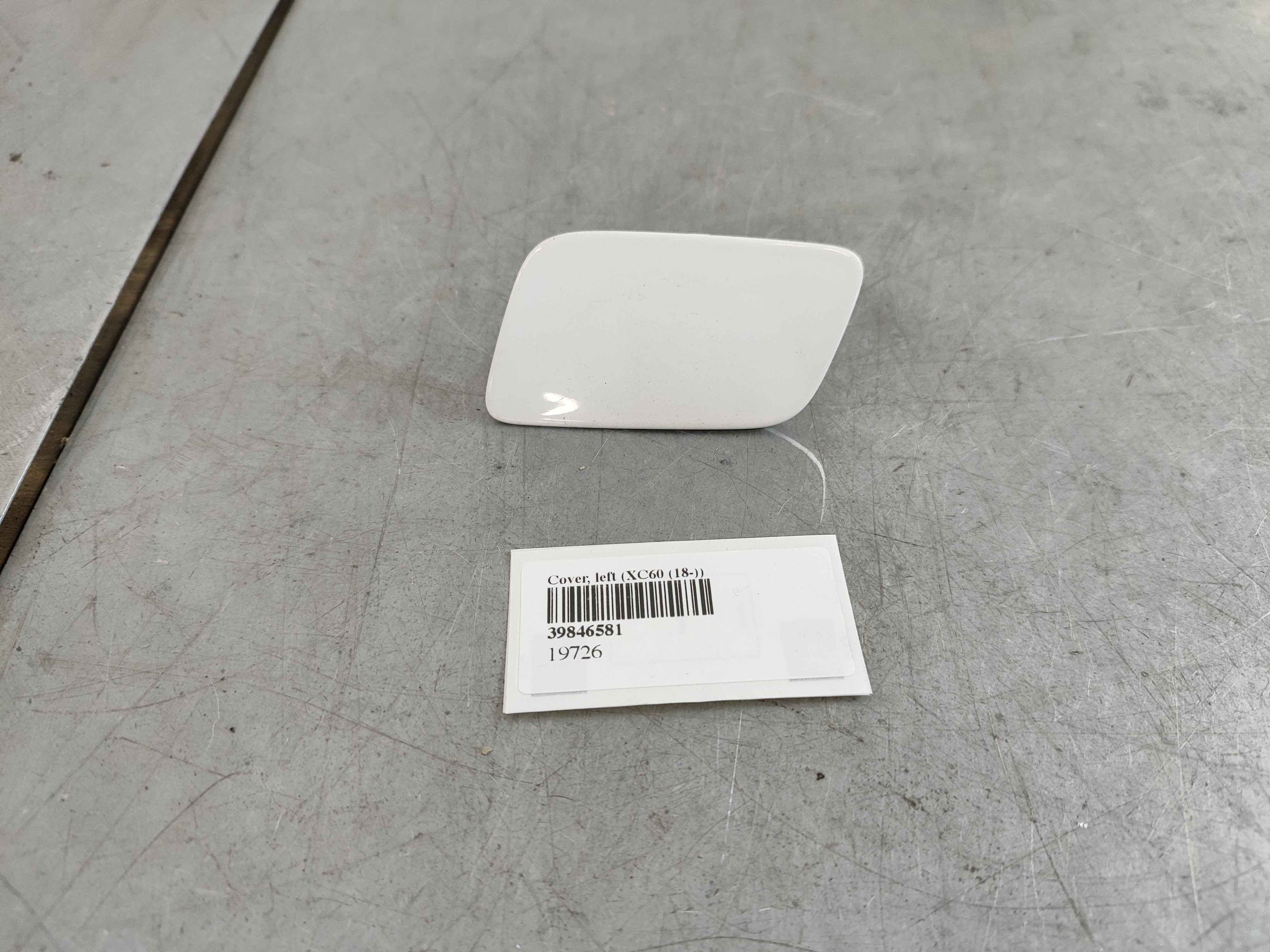 Cover, left (XC60 (18-))