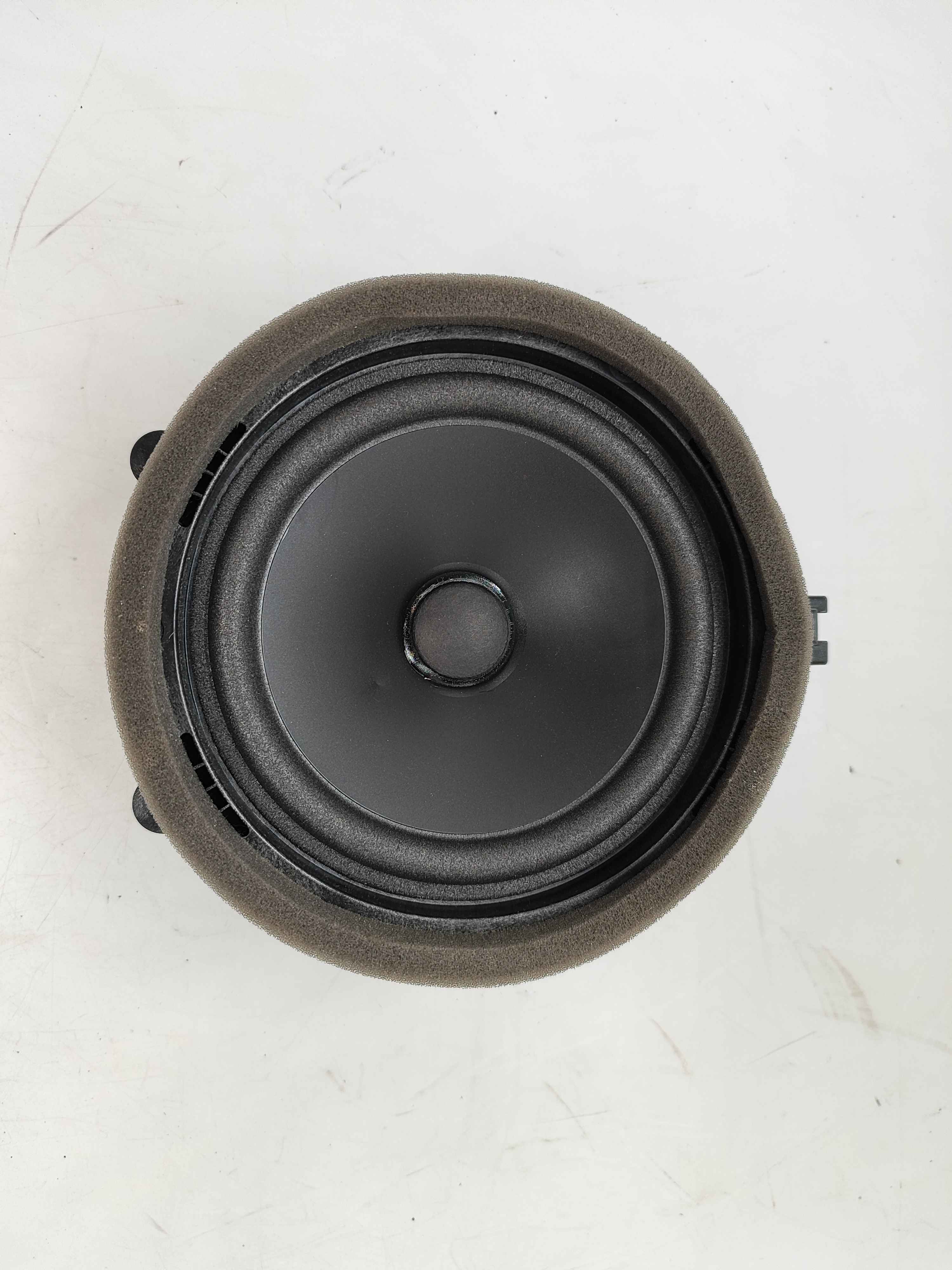 Loudspeaker, base, rear door