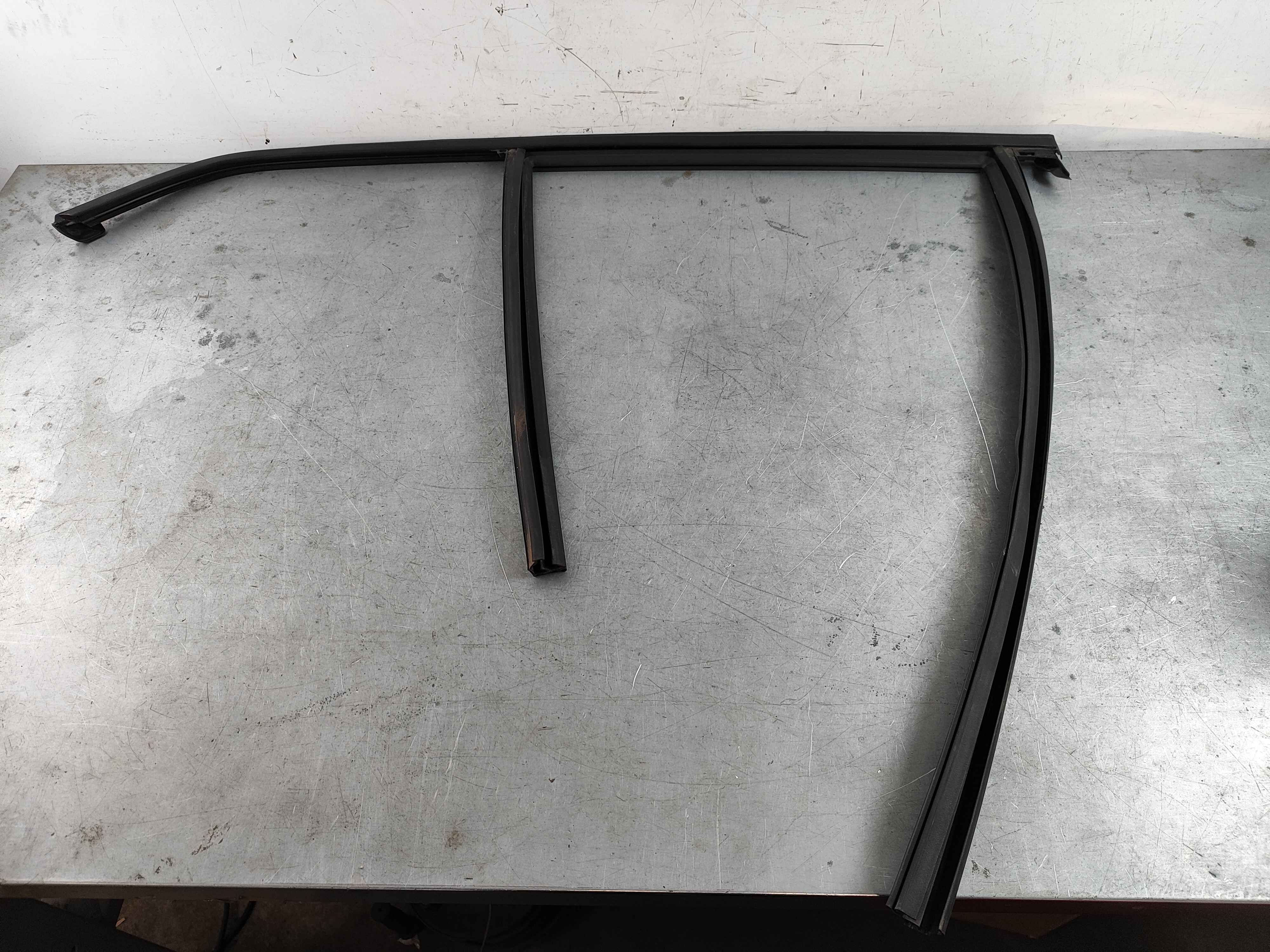 Guide moulding, rear, right (XC40)