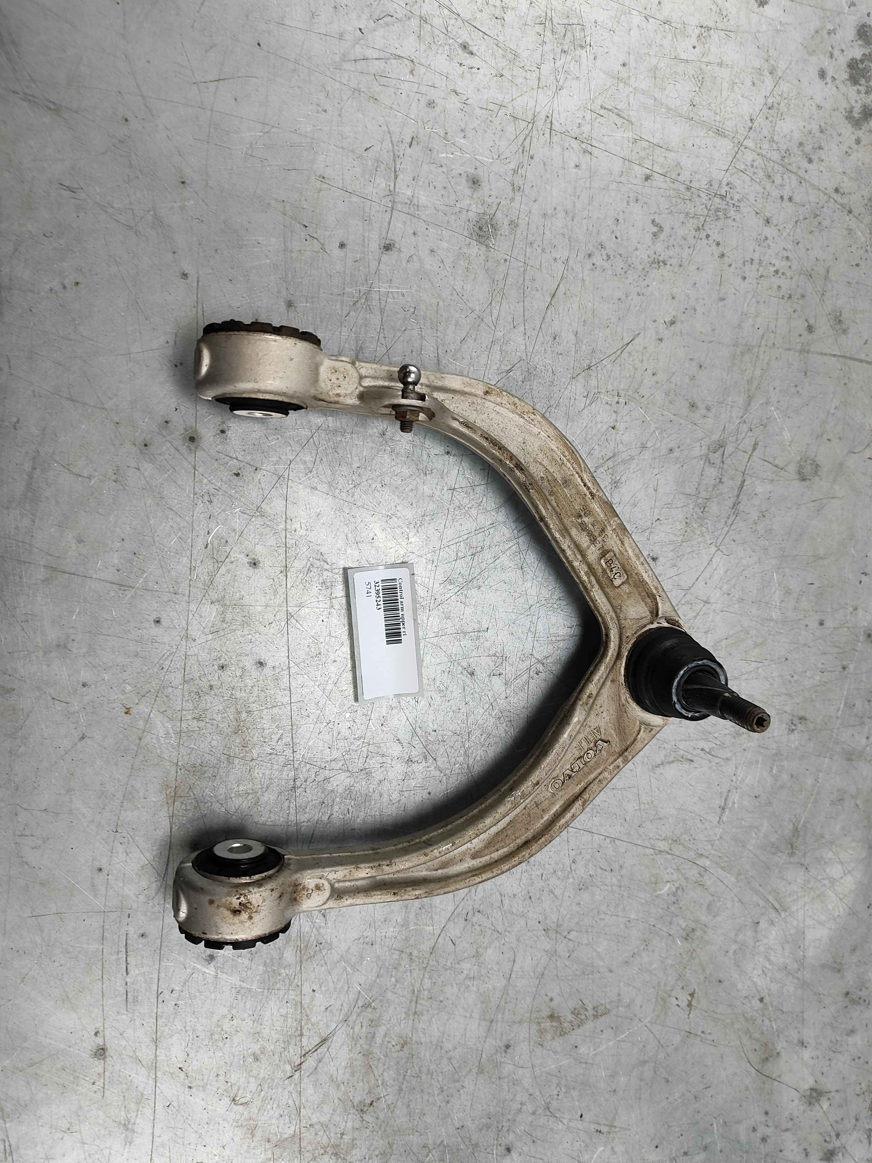 Control arm upper right