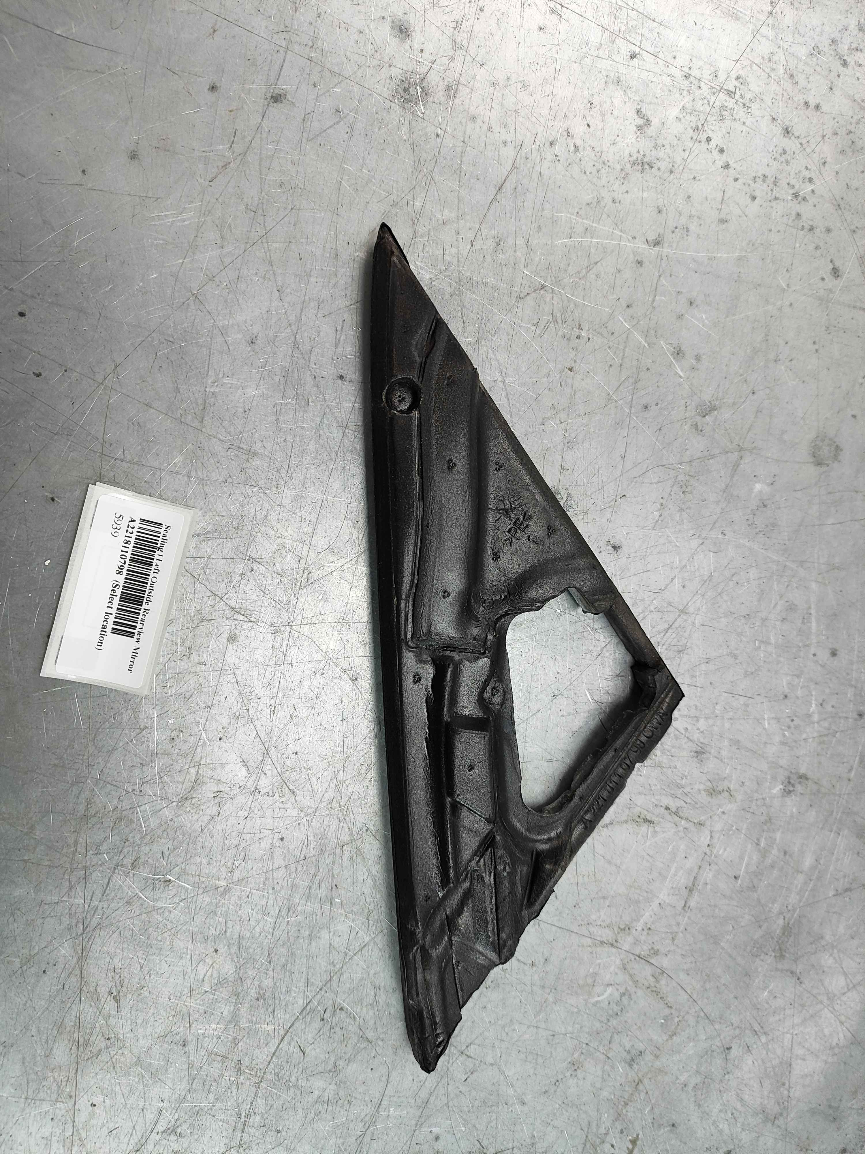 Sealing | Left Outside Rearview Mirror