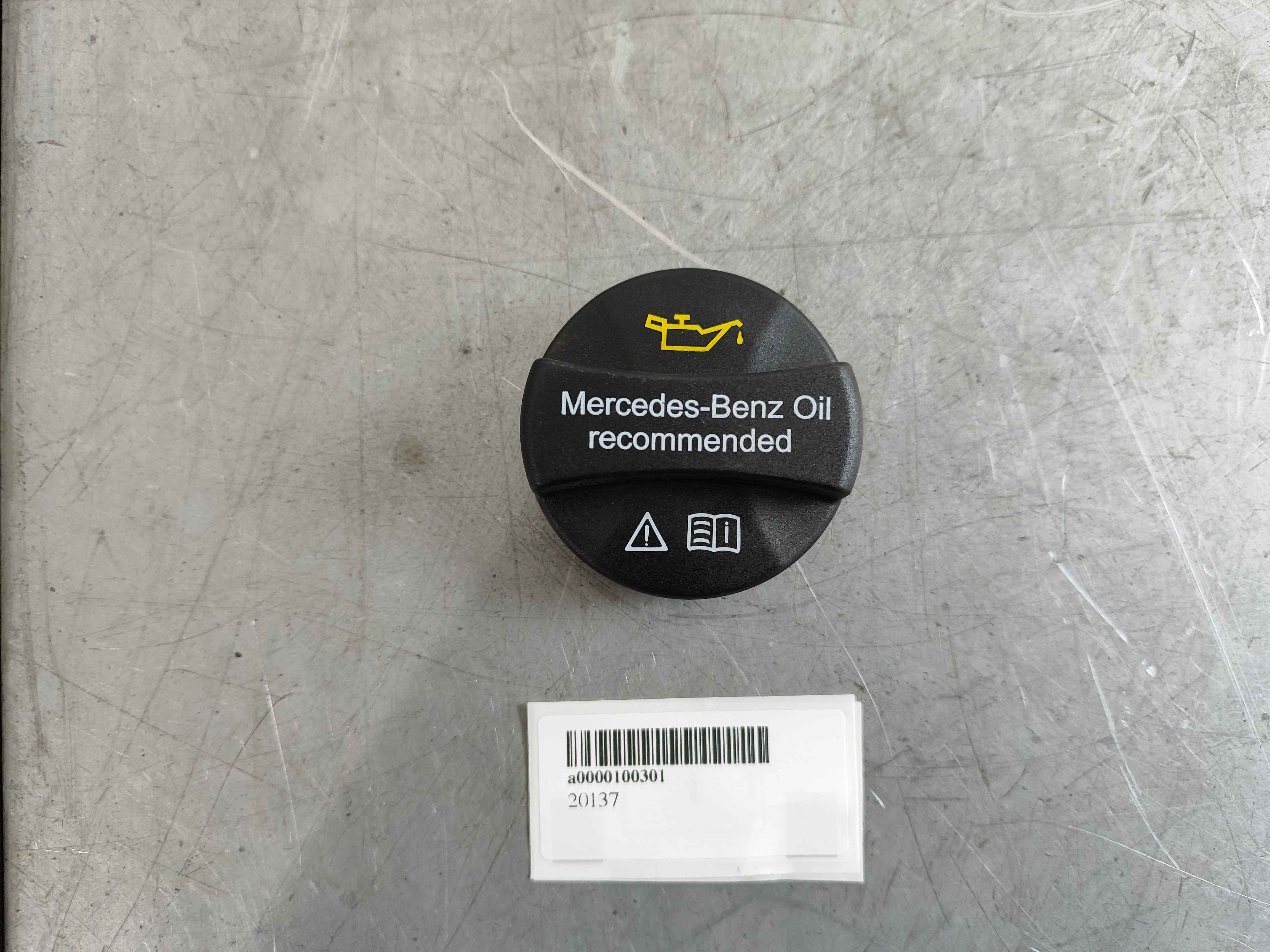 Mercedes-Benz a0000100301