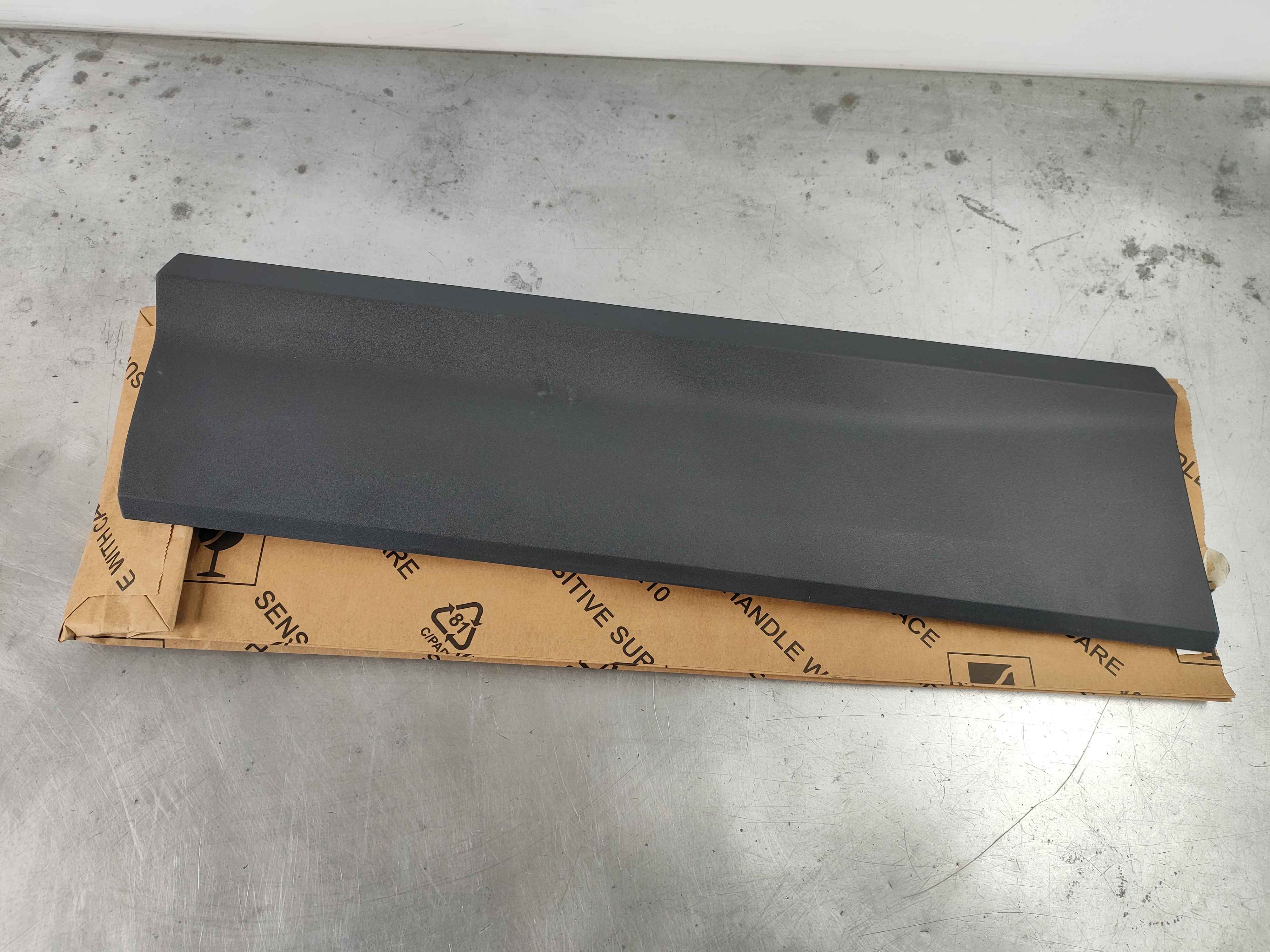 Cover for door anthracite Audi Q2 81