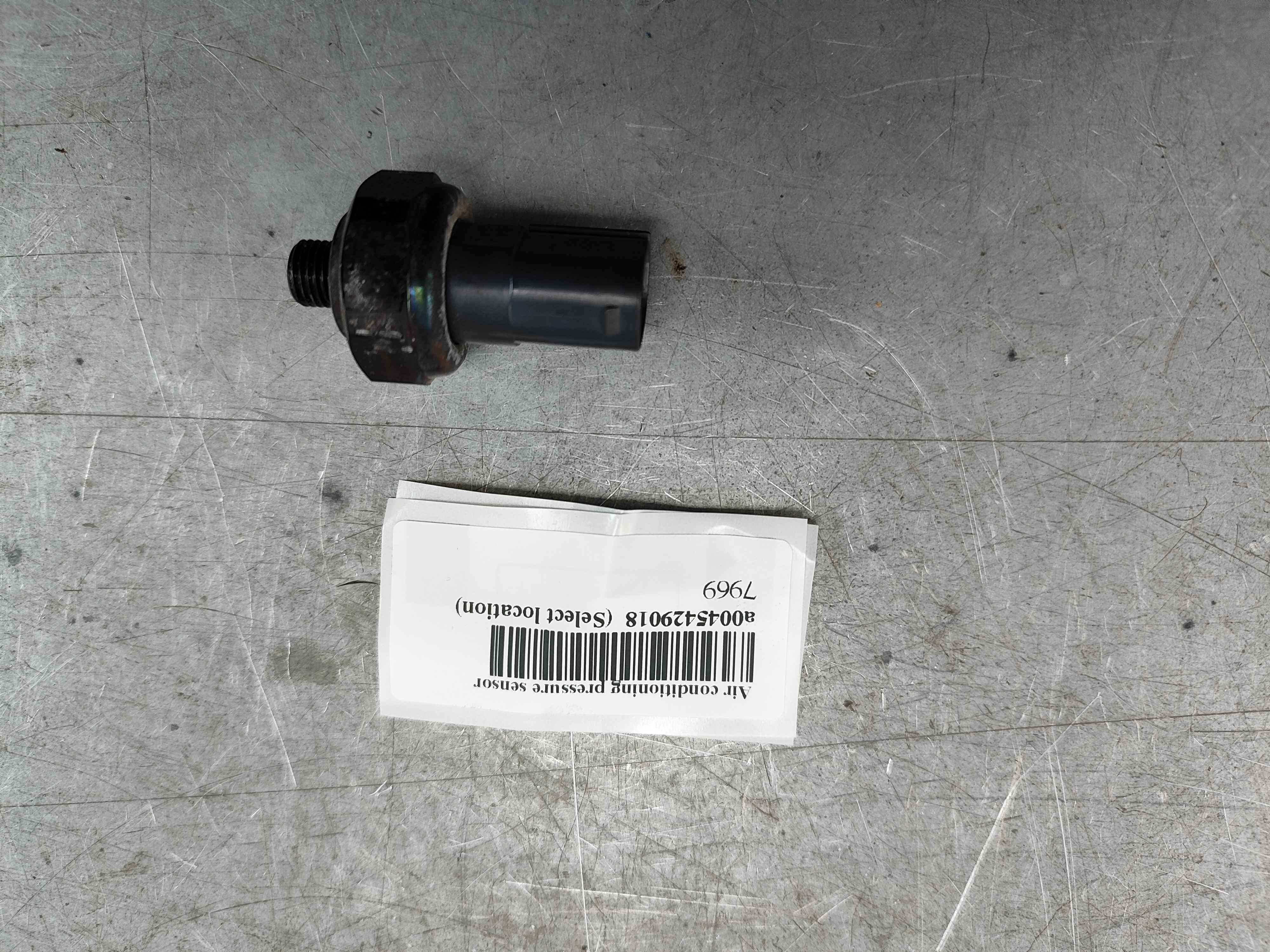 Air conditioning pressure sensor