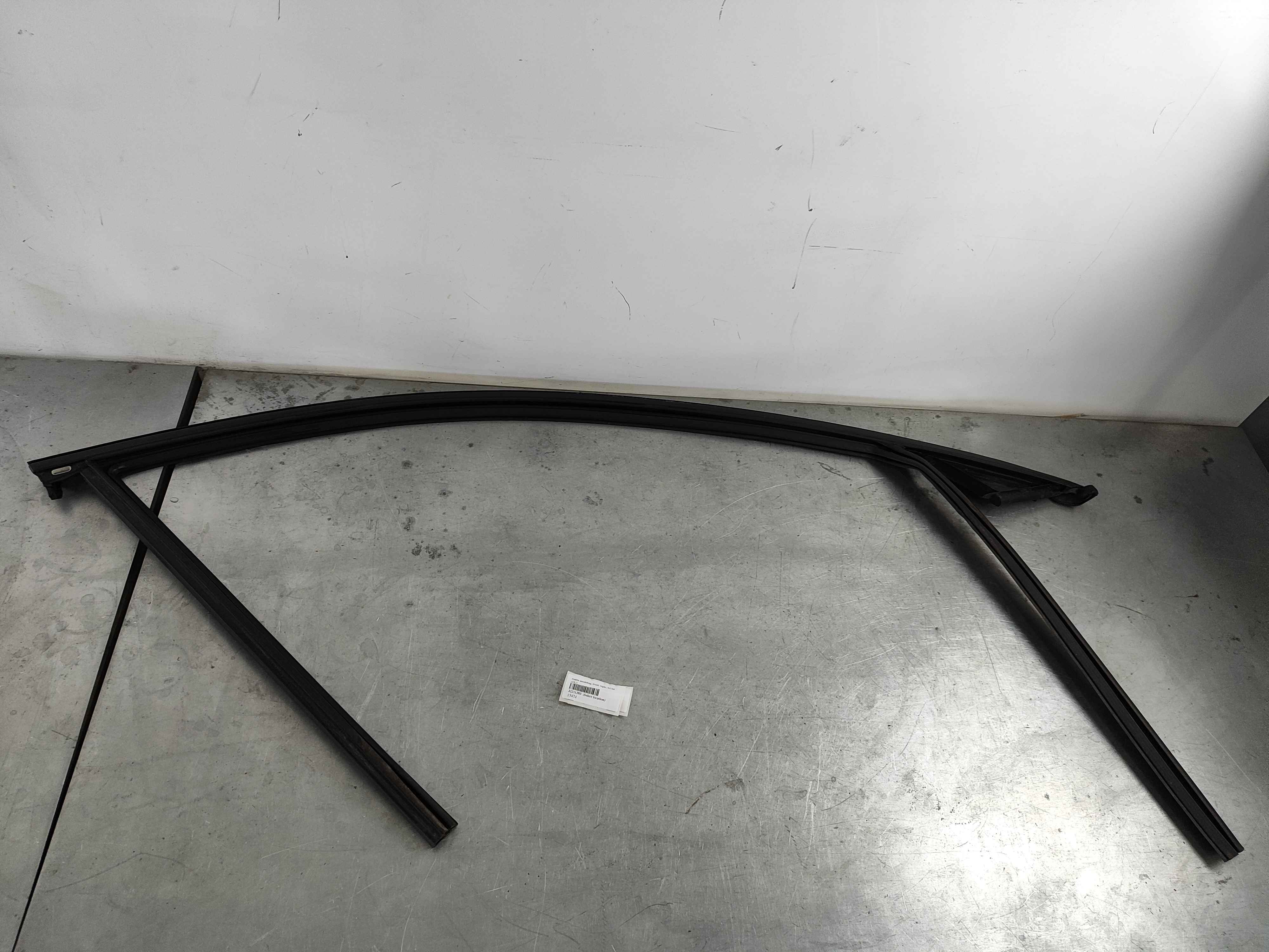 Guide moulding, front, right (XC60 (18-))