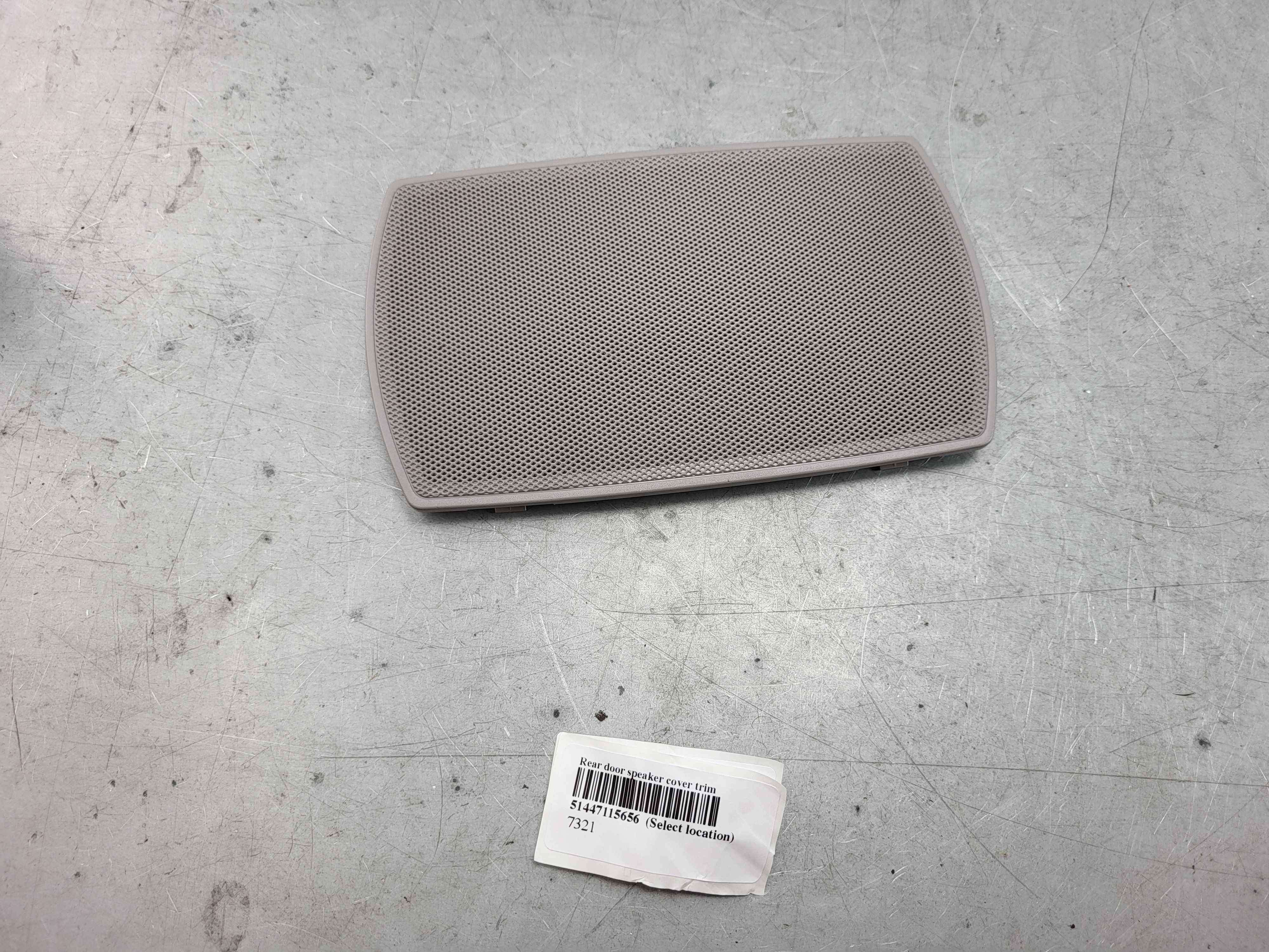 Rear door speaker cover trim