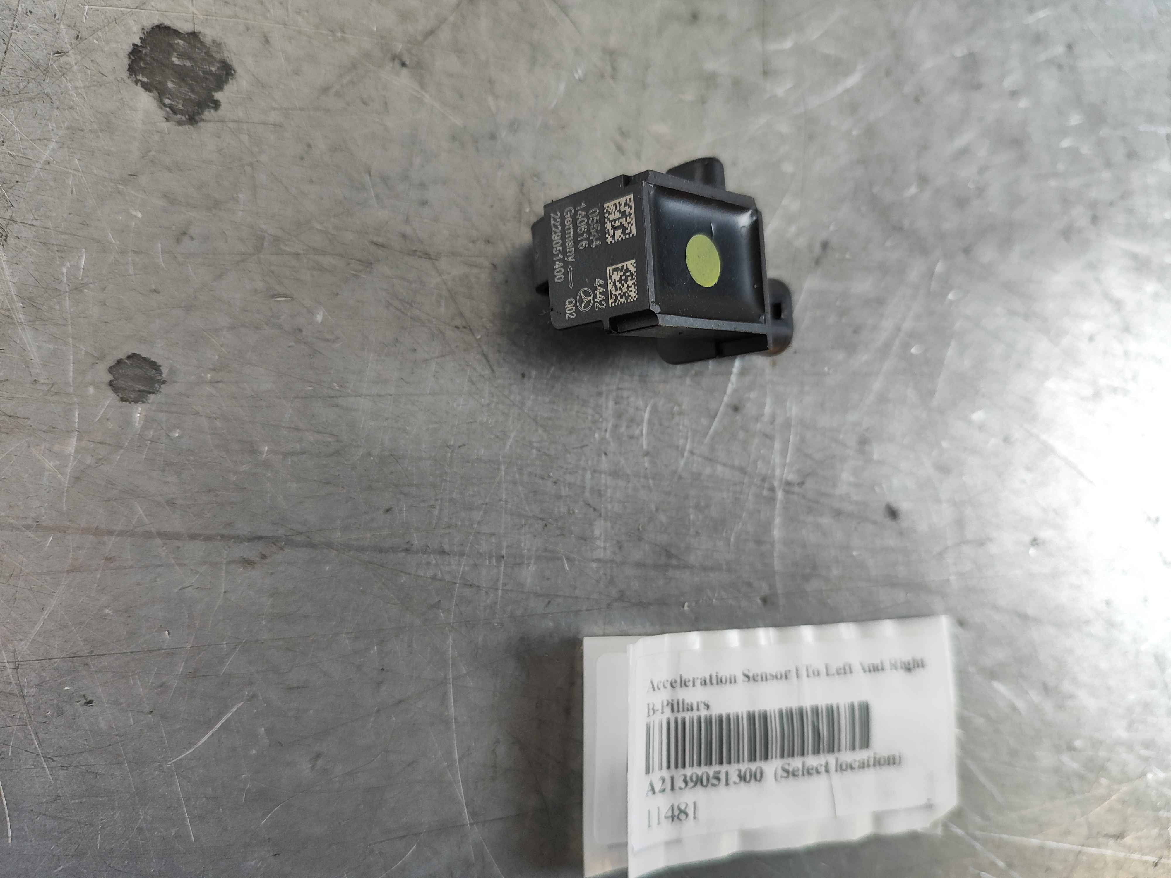 Acceleration Sensor | To Left And Right B-Pillars