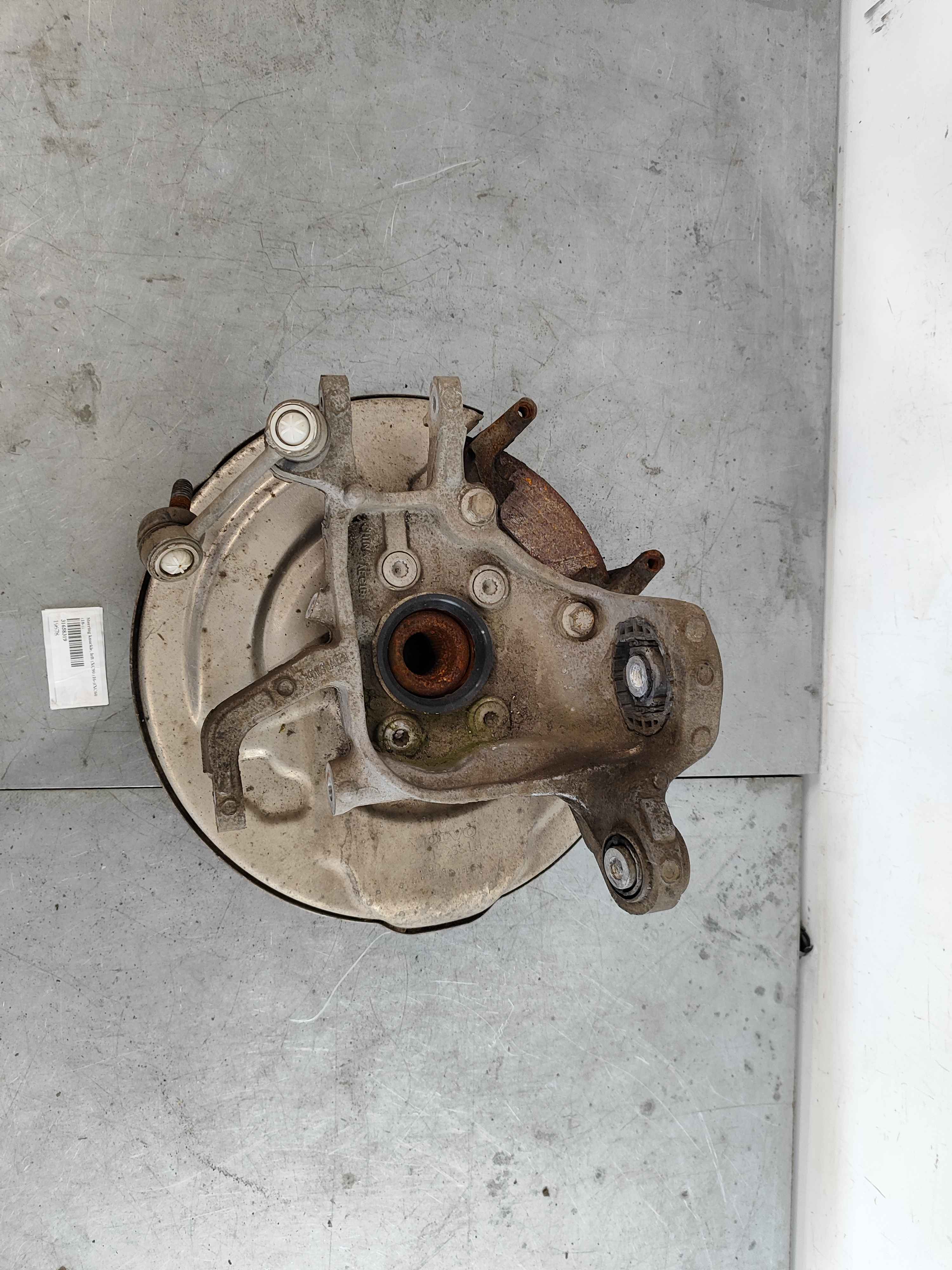 Steering knuckle, left (XC90 (16-)|XC60 (18-))