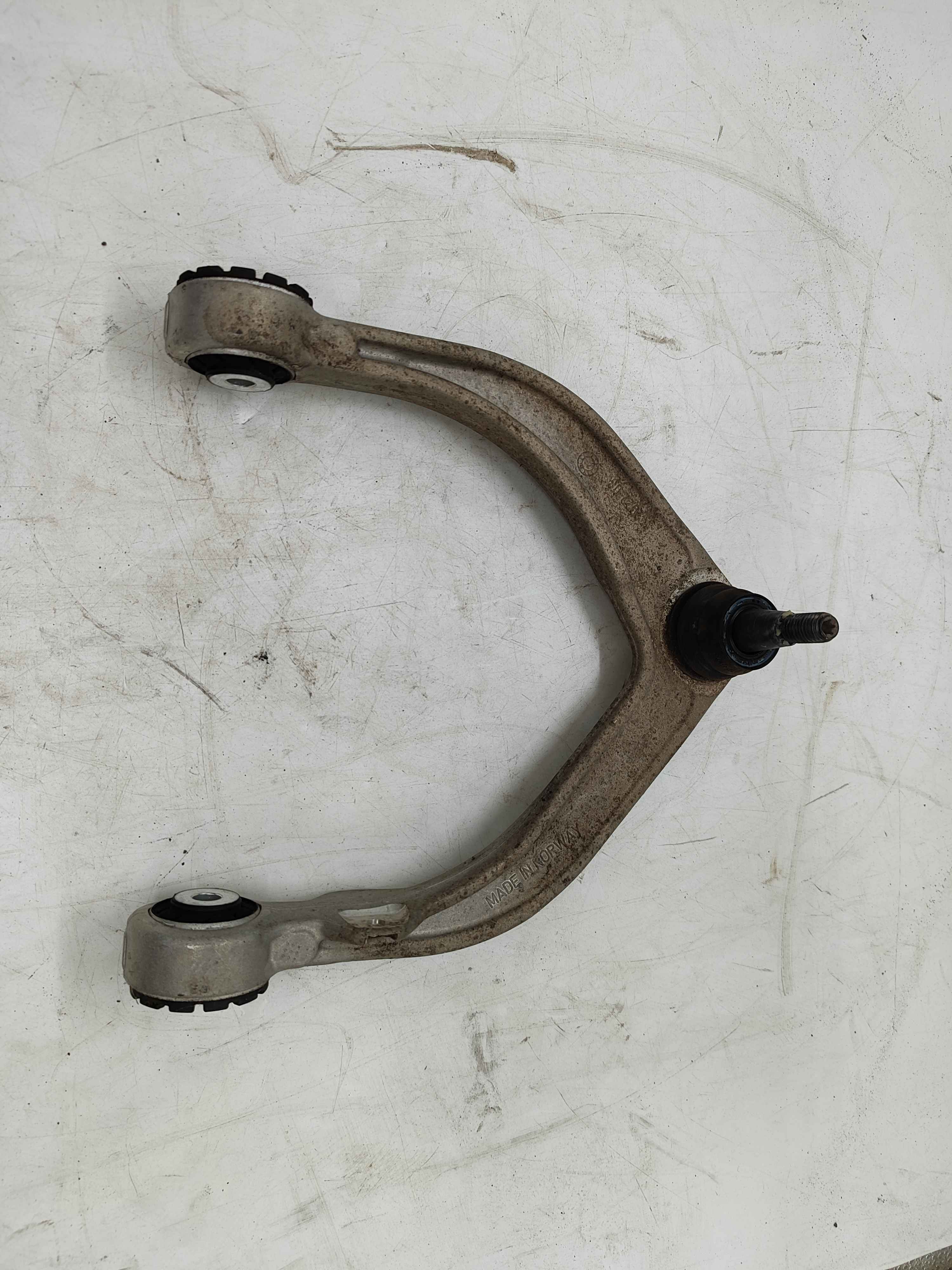 Control arm, left, upper (XC90 (16-)|XC60 (18-))