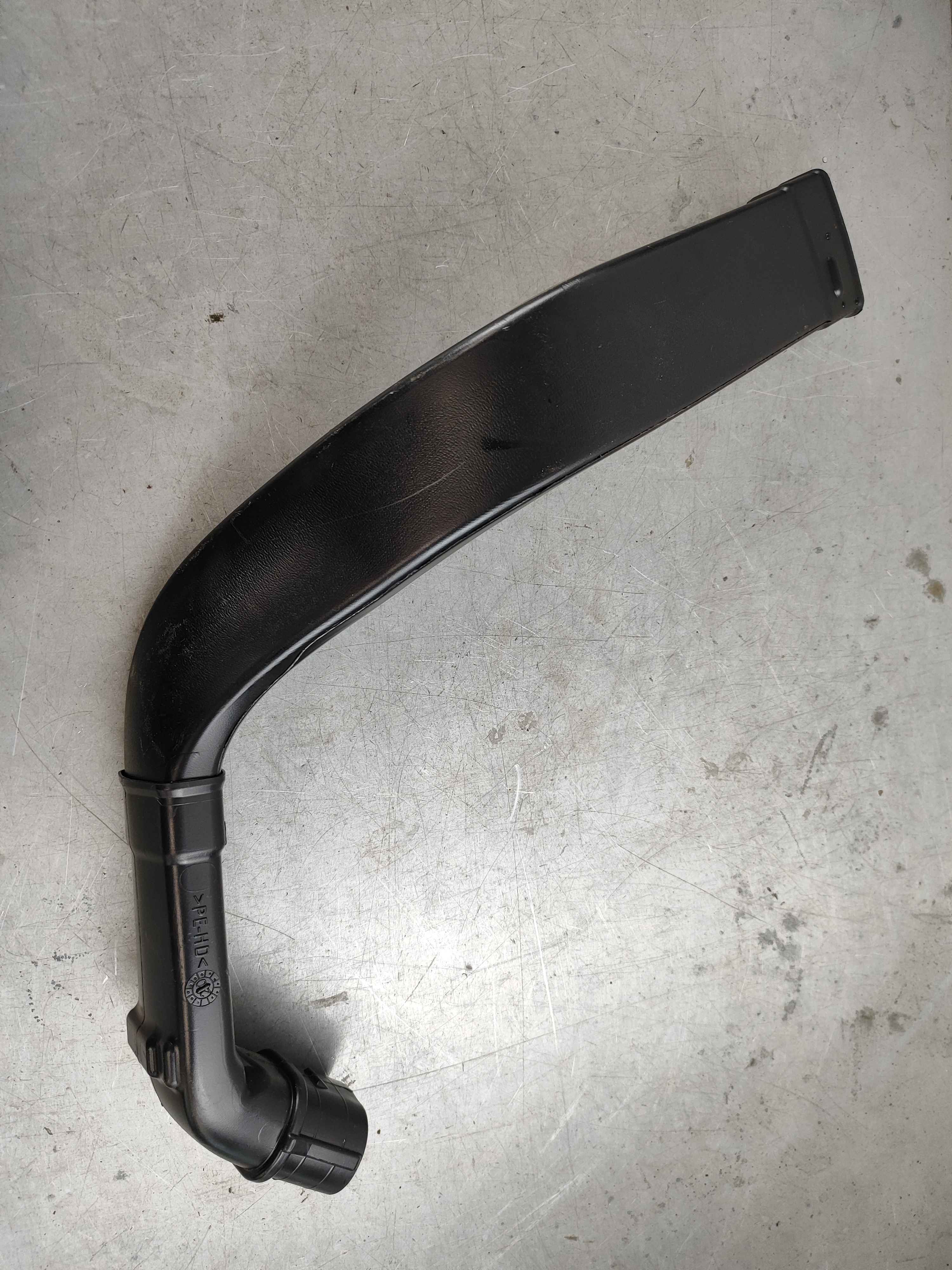 Air duct, right rear (XC90 (16-)|XC60 (18-))
