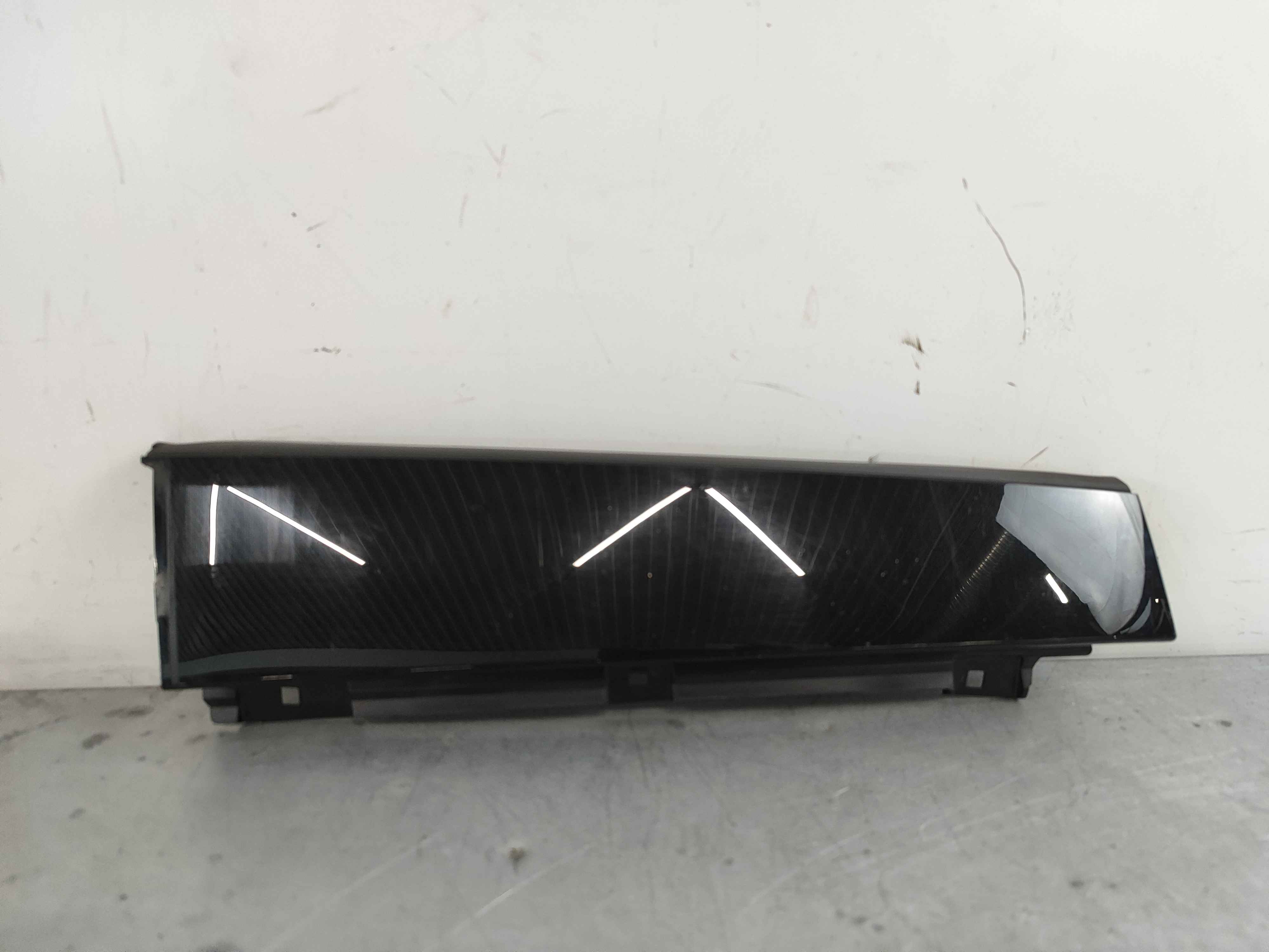 Trim panel, B-pillar, rear door, left (C40)