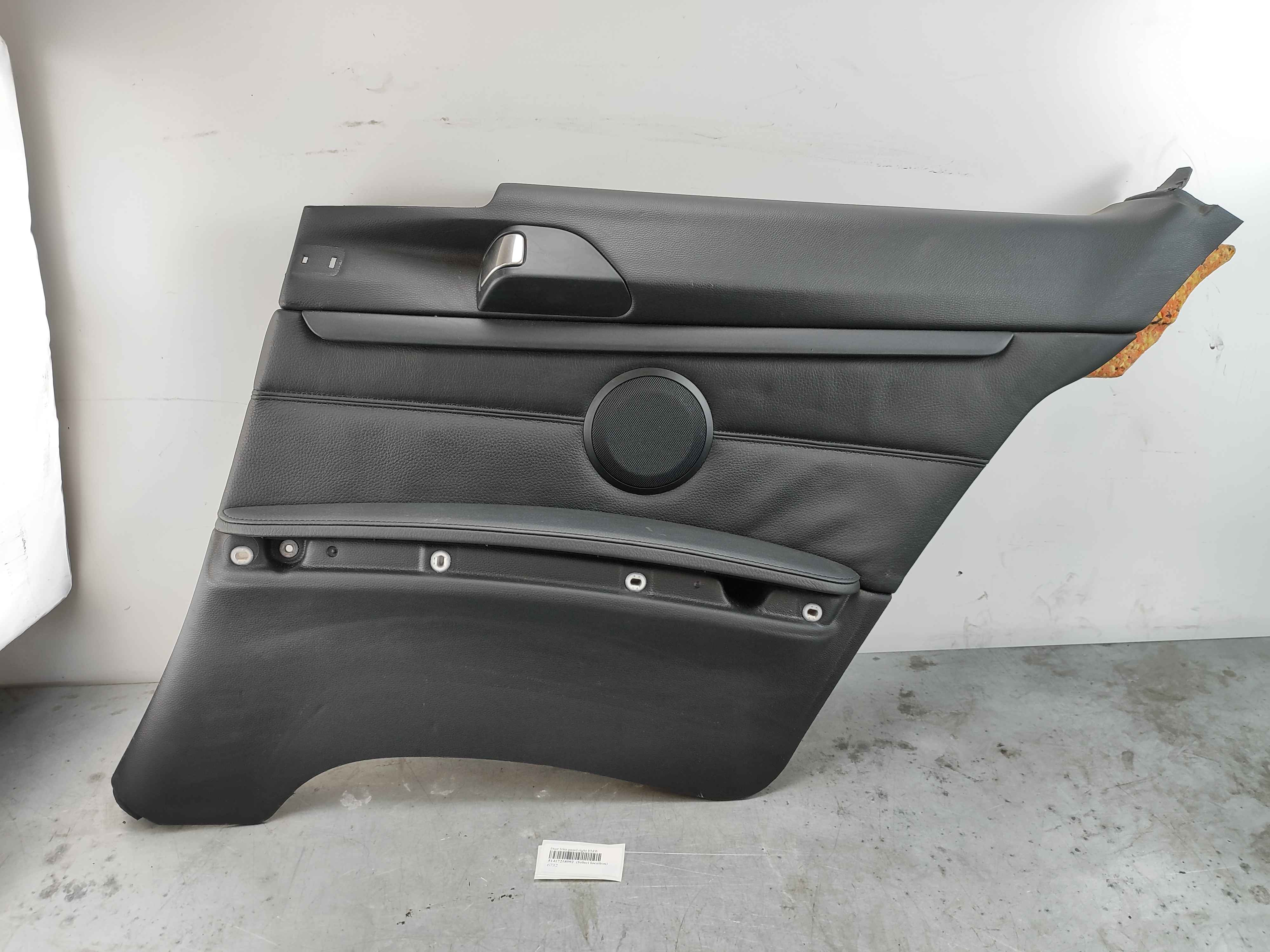 Door trim panel right BMW