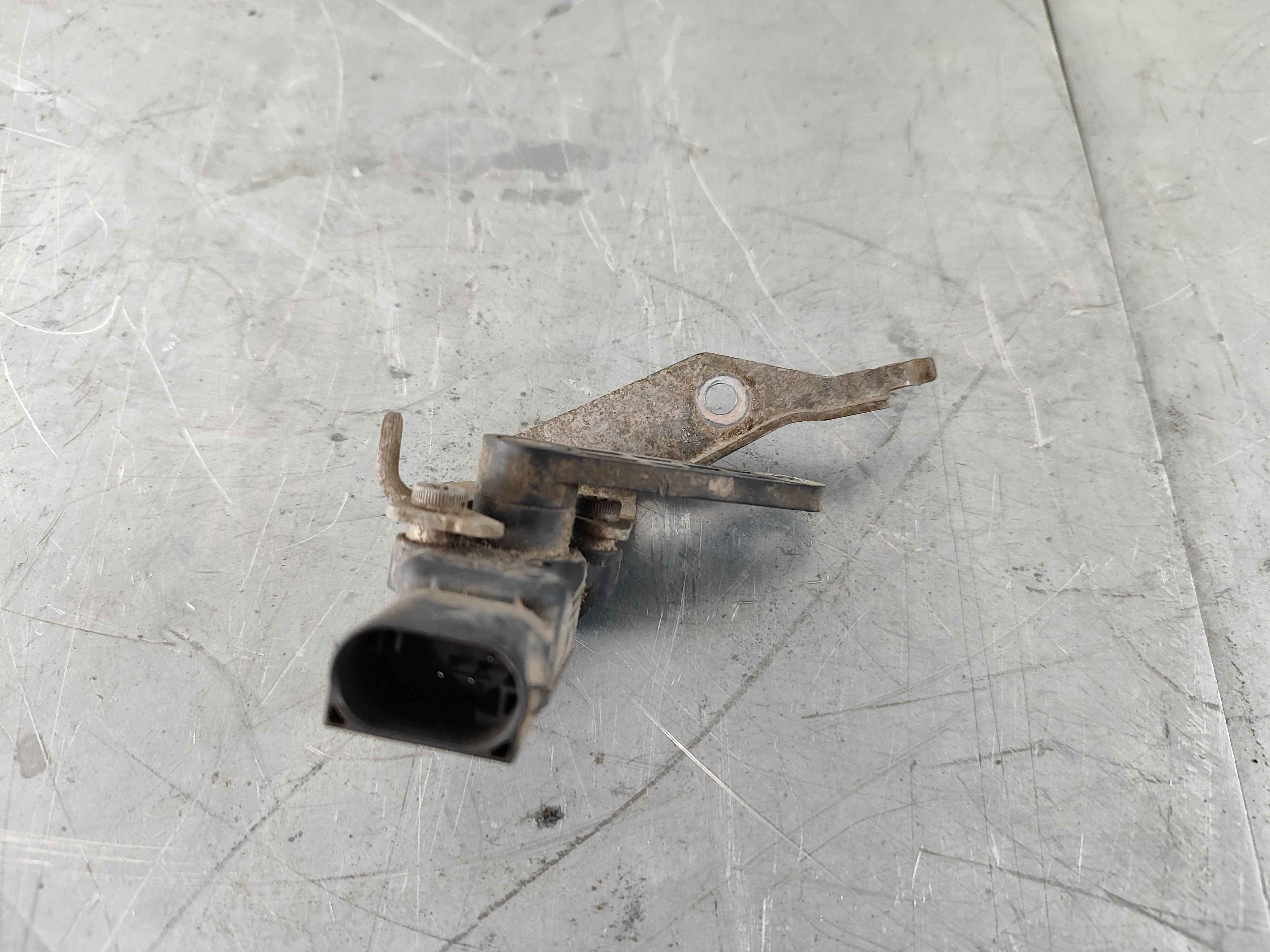 Cmp sensor, right rear (XC90 (16-)|XC60 (18-)|V90 Cross C.|V60 Cross C. (19-) )